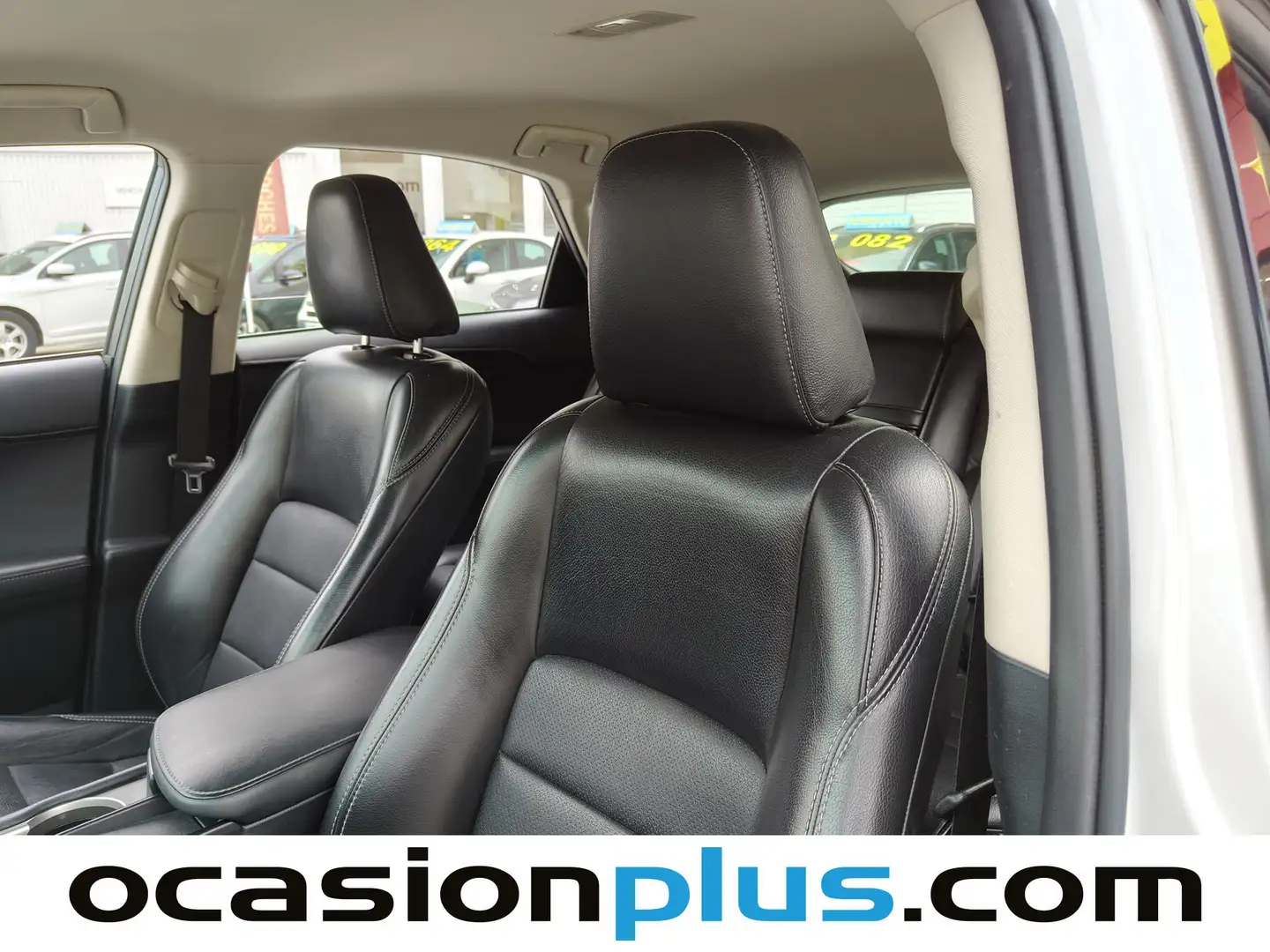 Foto Lexus NX Lexus NX 300h Corporate 2WD + Navibox (197 CV)