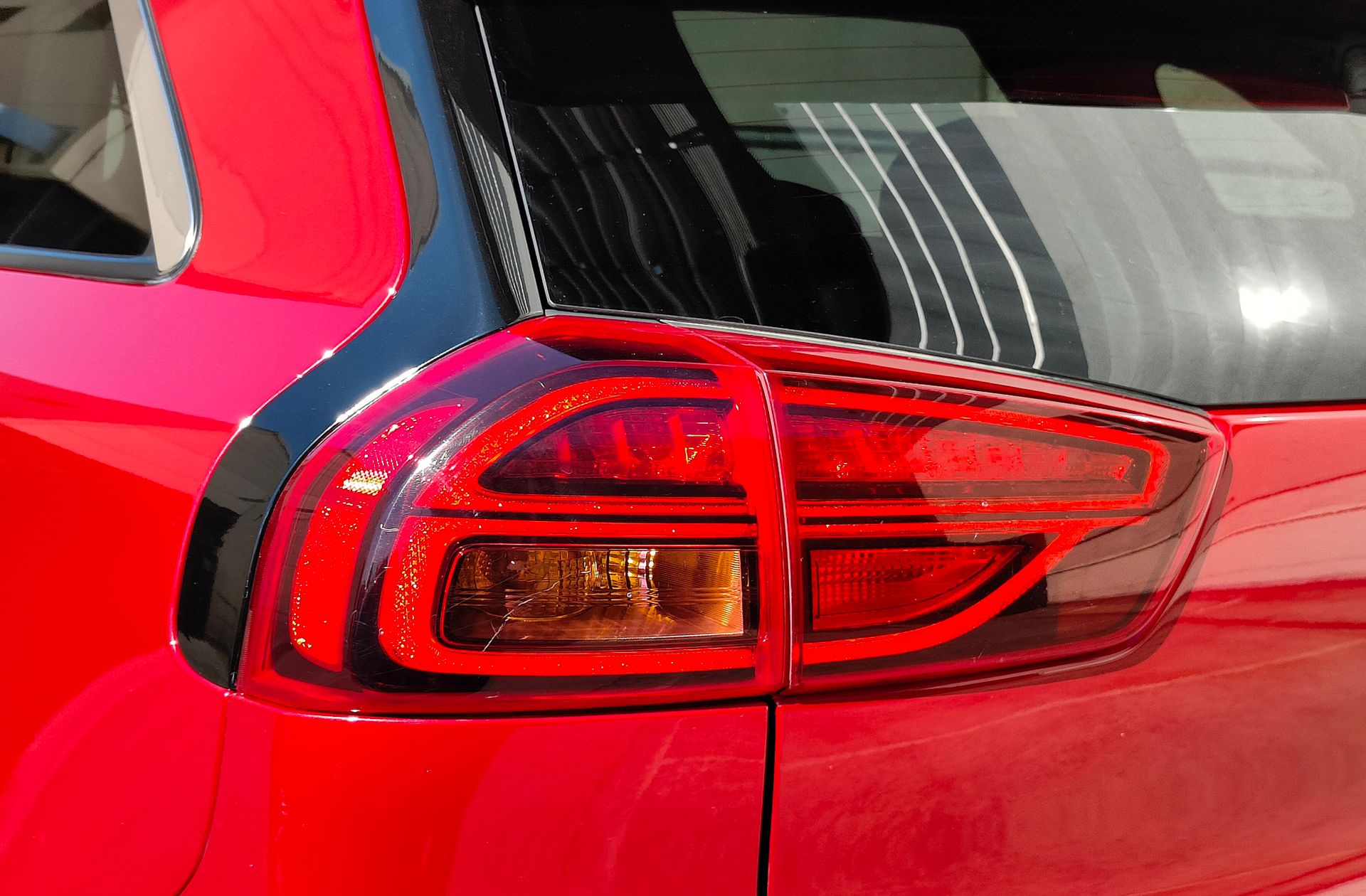 Kia Niro 1.6 GDi PHEV Híbrido Emotion - foto 17