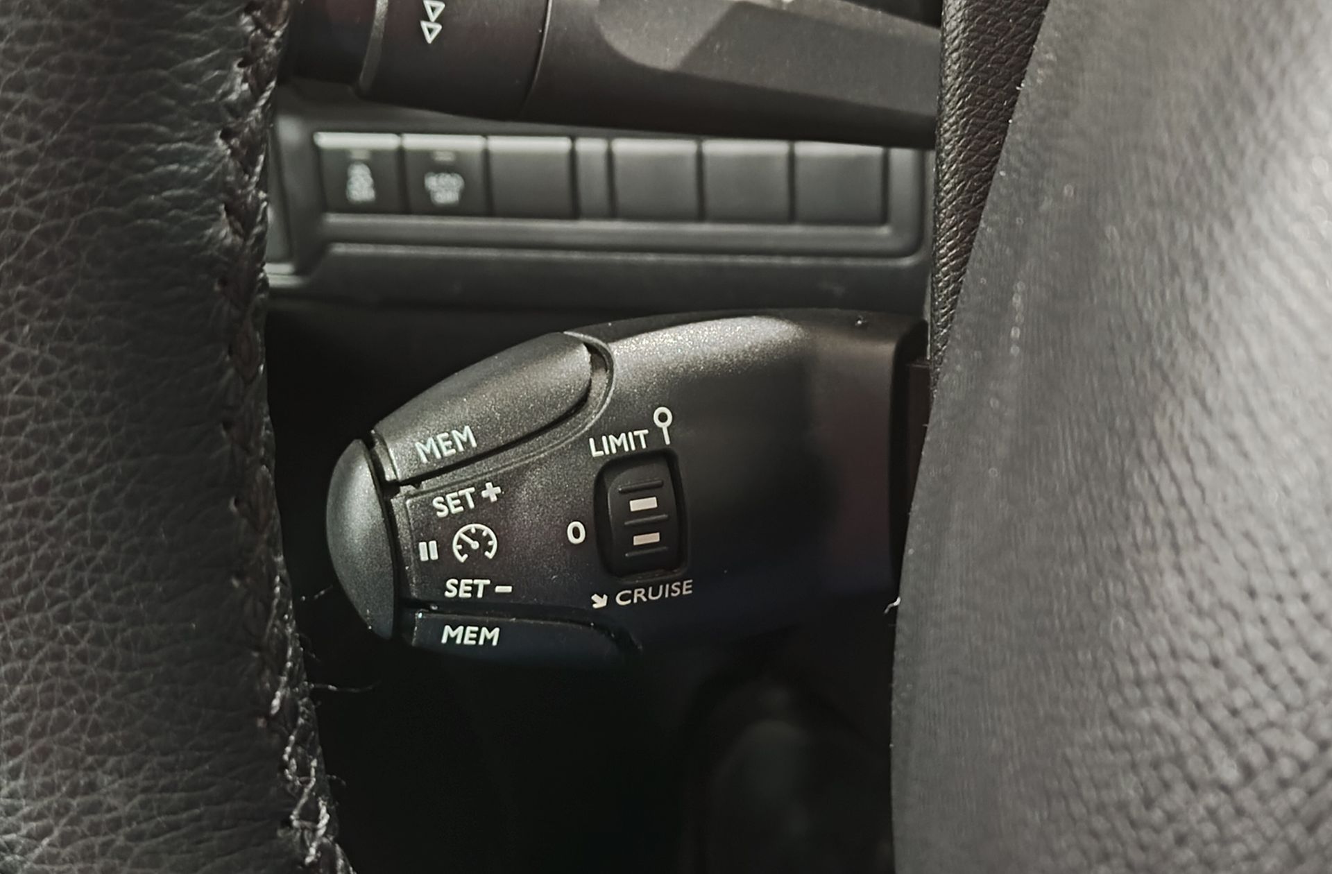 Peugeot 308 BlueHDi 120 Style - foto 21