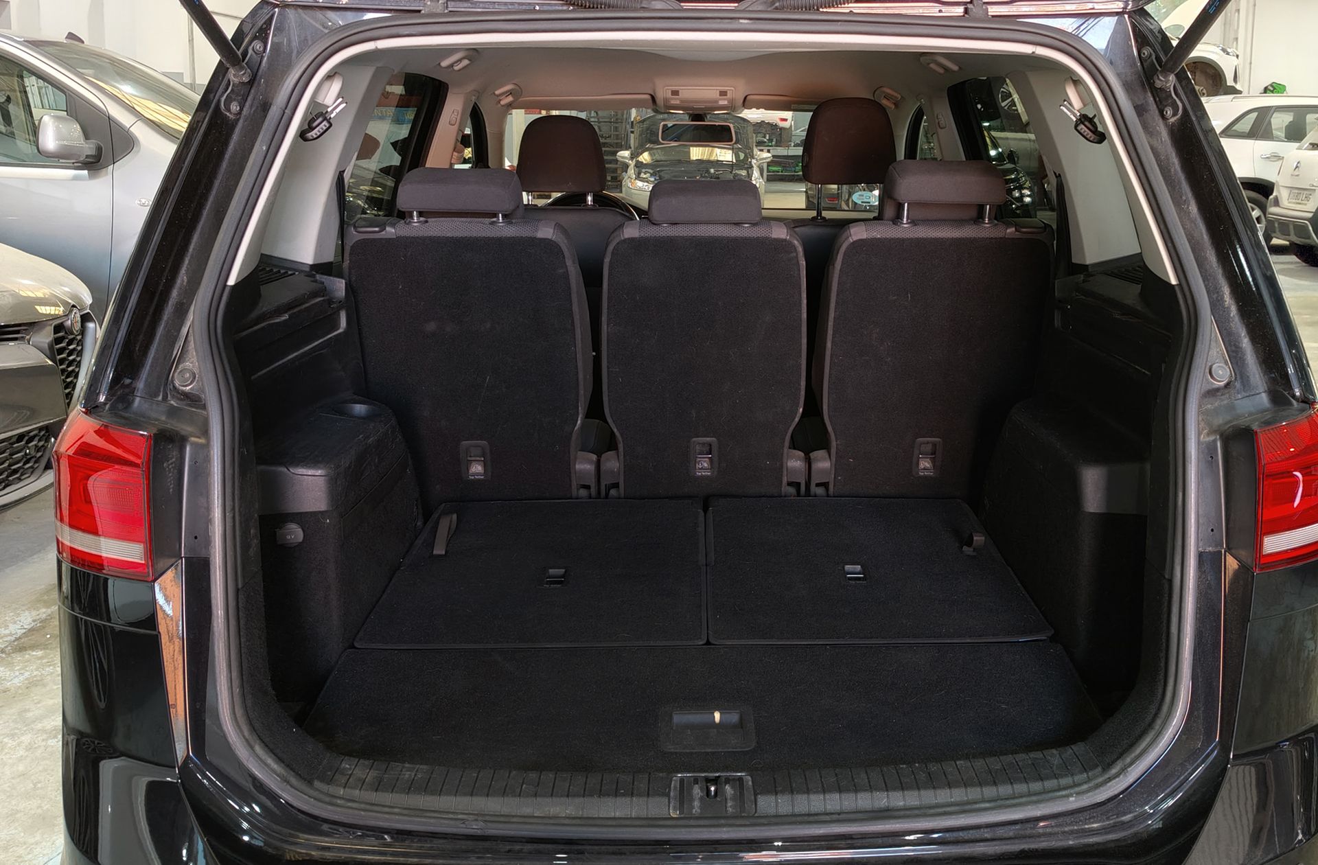 Volkswagen Touran Business 1.2 TSI 7 plazas - foto 16