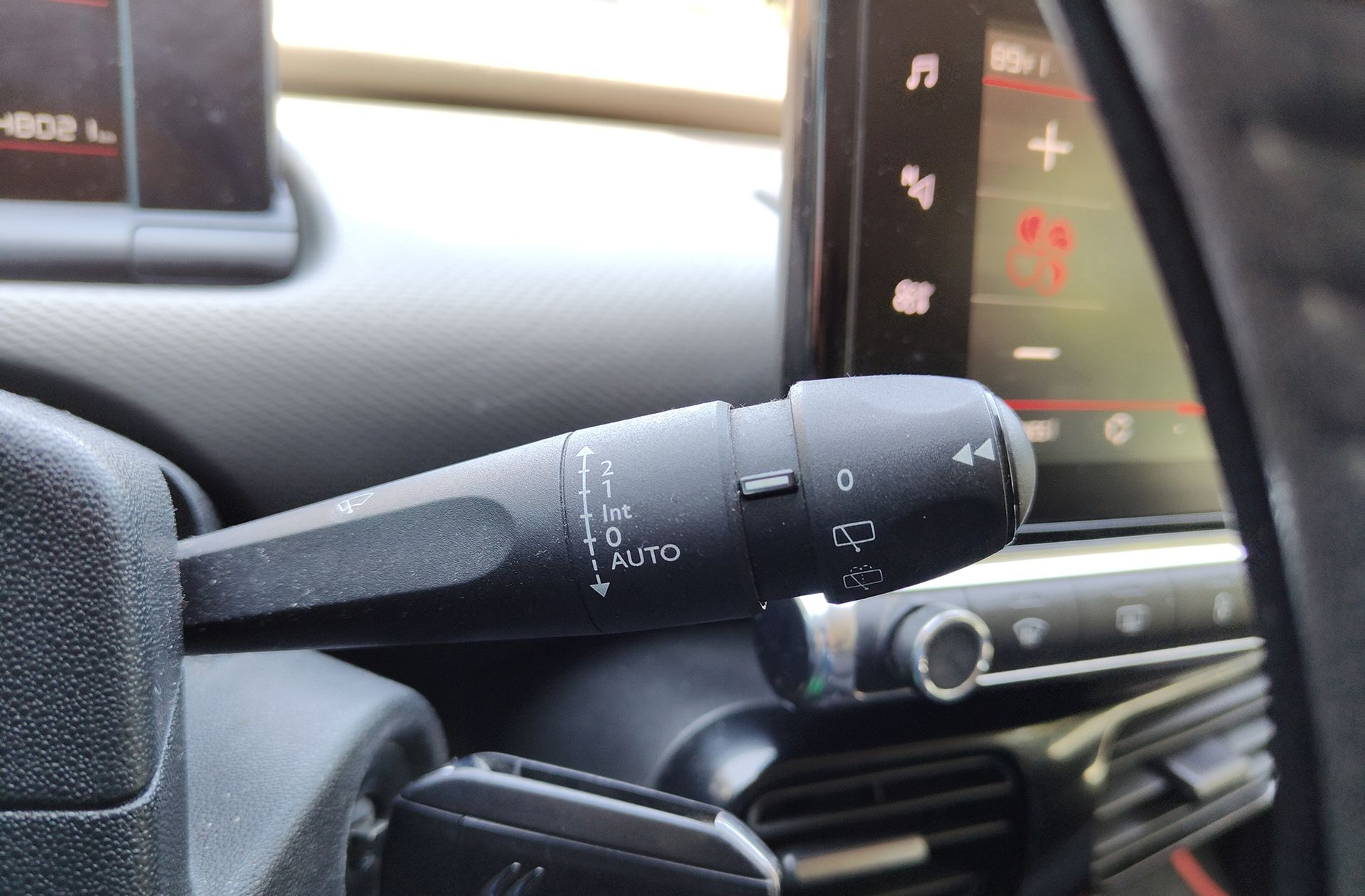 Citroën C4 Cactus BlueHDi 100 Feel - foto 21