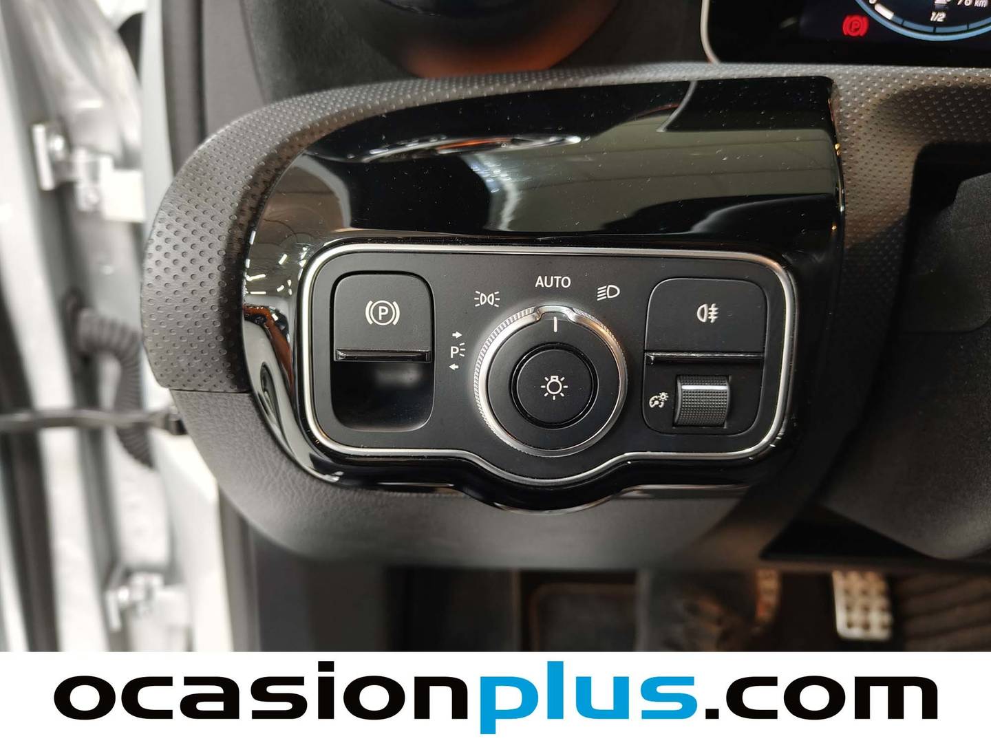 Foto Mercedes Clase A Mercedes-Benz Clase A Clase A 180 Pack AMG (136 CV)