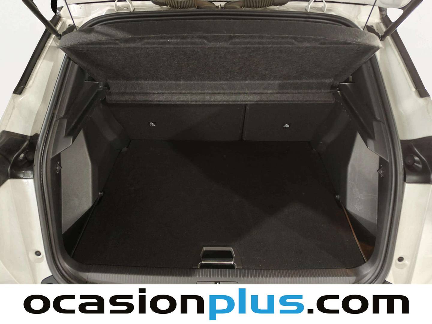 Fotos maletero Peugeot 2008 Peugeot 2008 PureTech 155 S&S GT EAT8 (155 CV)