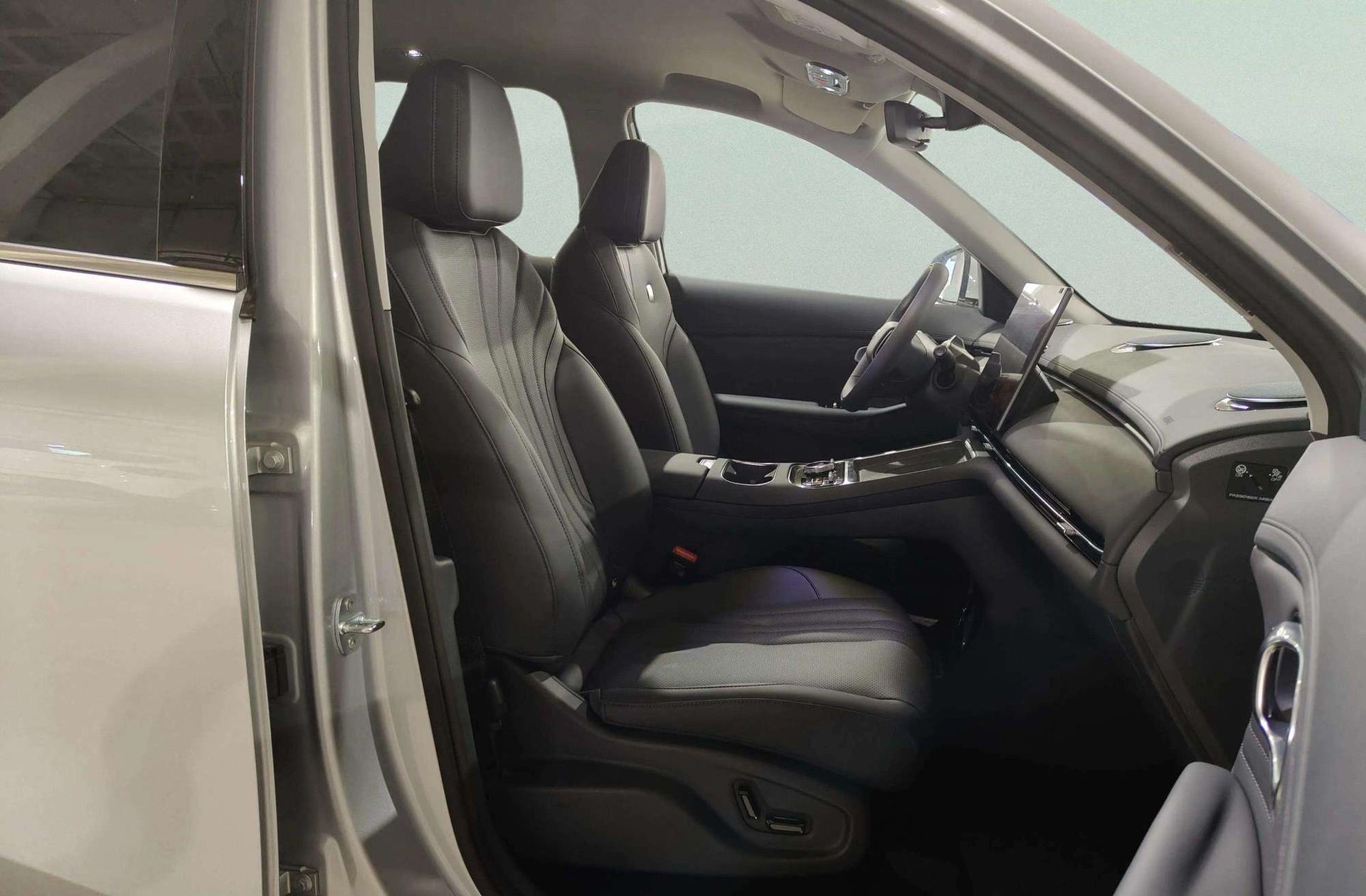 Geely Starray EM-i 1.5 PHEV Pro - foto 21