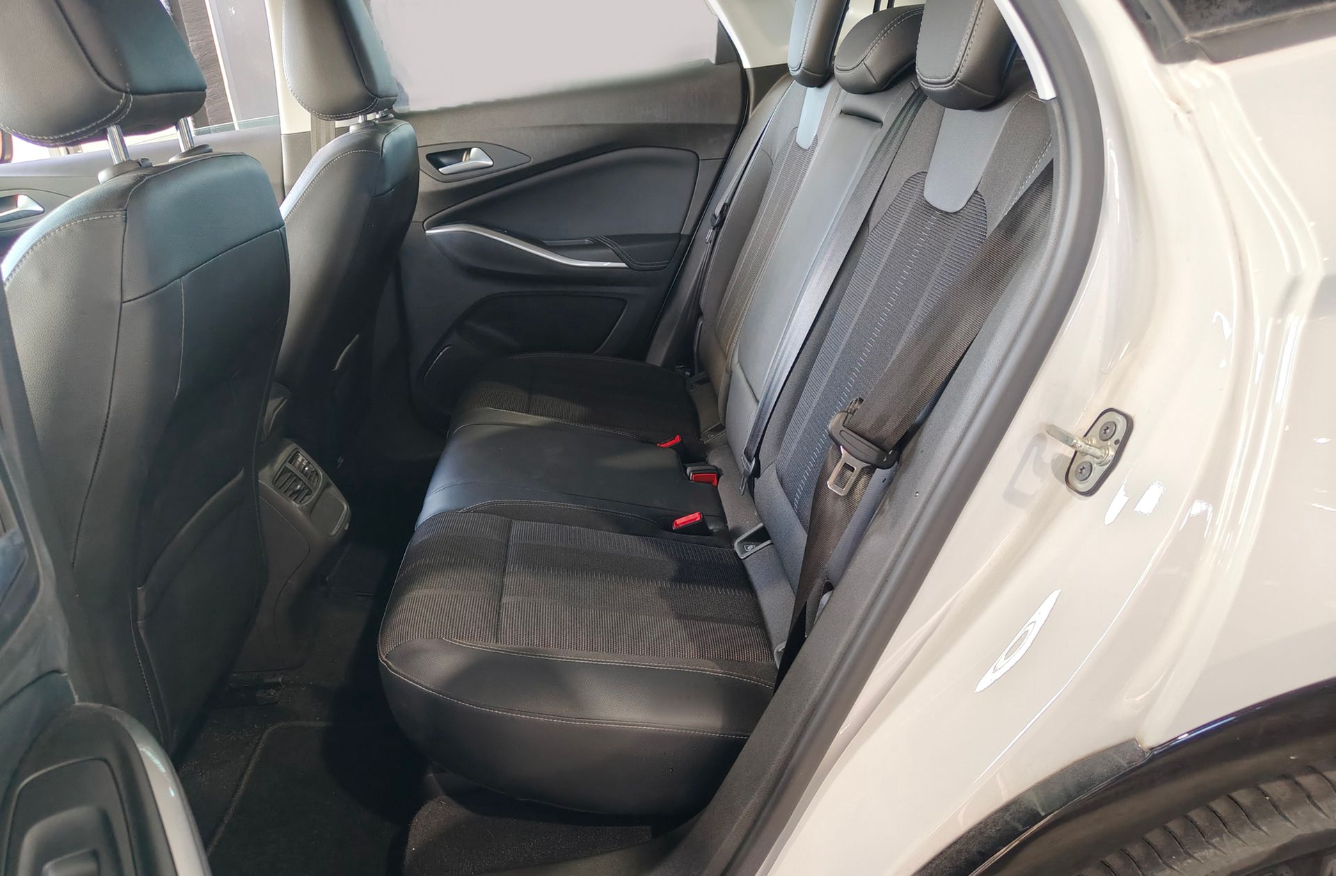Opel Grandland 1.2 Turbo XHT GS - foto 14