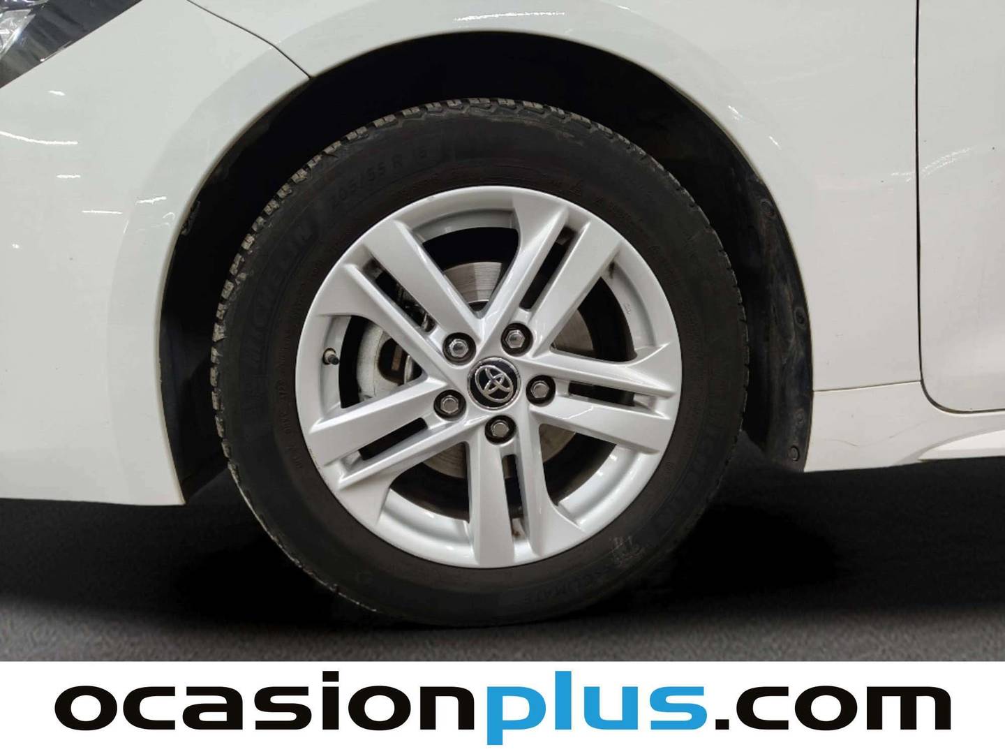 Accesorios del Toyota Corolla Toyota Corolla 1.8 125 Híbrido Active Tech E-CVT (122 CV)