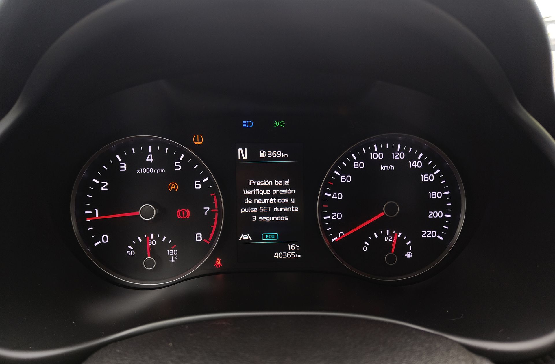 Kia Stonic 1.0 T-GDi MHEV iMT GT Line - foto 24
