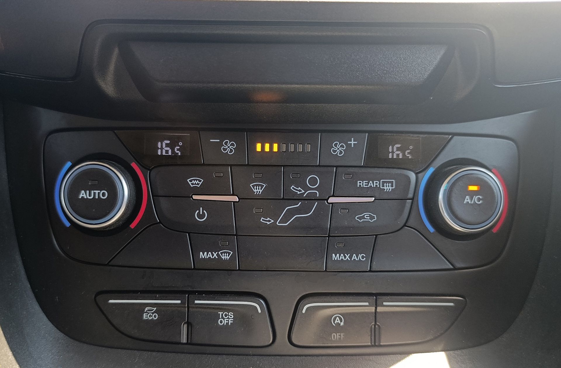 Ford Transit Connect Kombi 1.5 TDCi Trend 220 L1 - foto 27