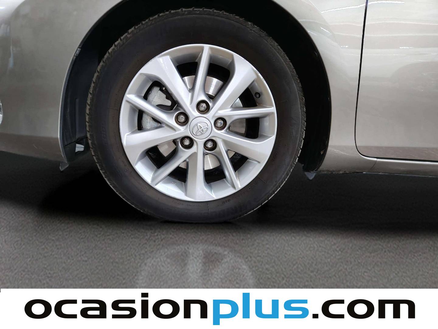 Paquetes del Toyota Auris Toyota Auris 120D Active (124 CV)