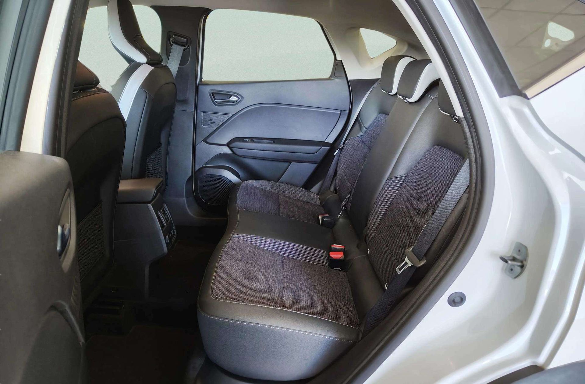 Mitsubishi ASX 130T MHEV Kaiteki - foto 12