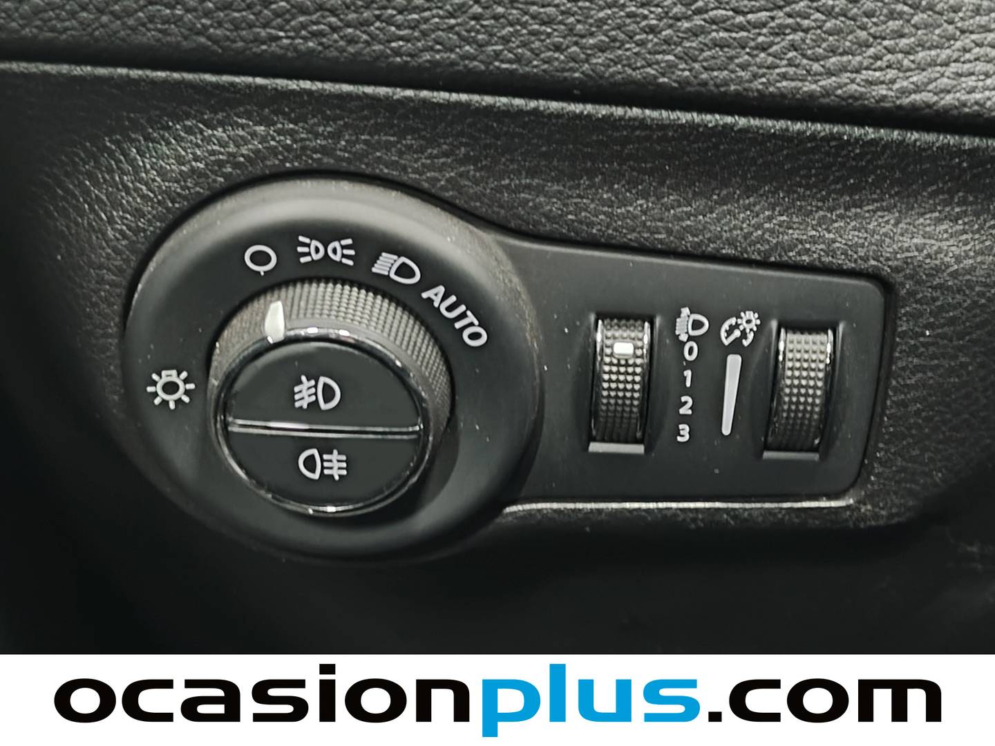 Equipamiento del Jeep Compass Jeep Compass 1.6 Multijet Longitude 4x2 (120 CV)