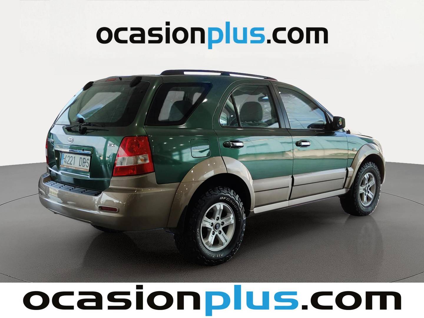 Foto trasera KIA Sorento KIA Sorento 2.5 CRDi EX AWD (140 CV) derecha