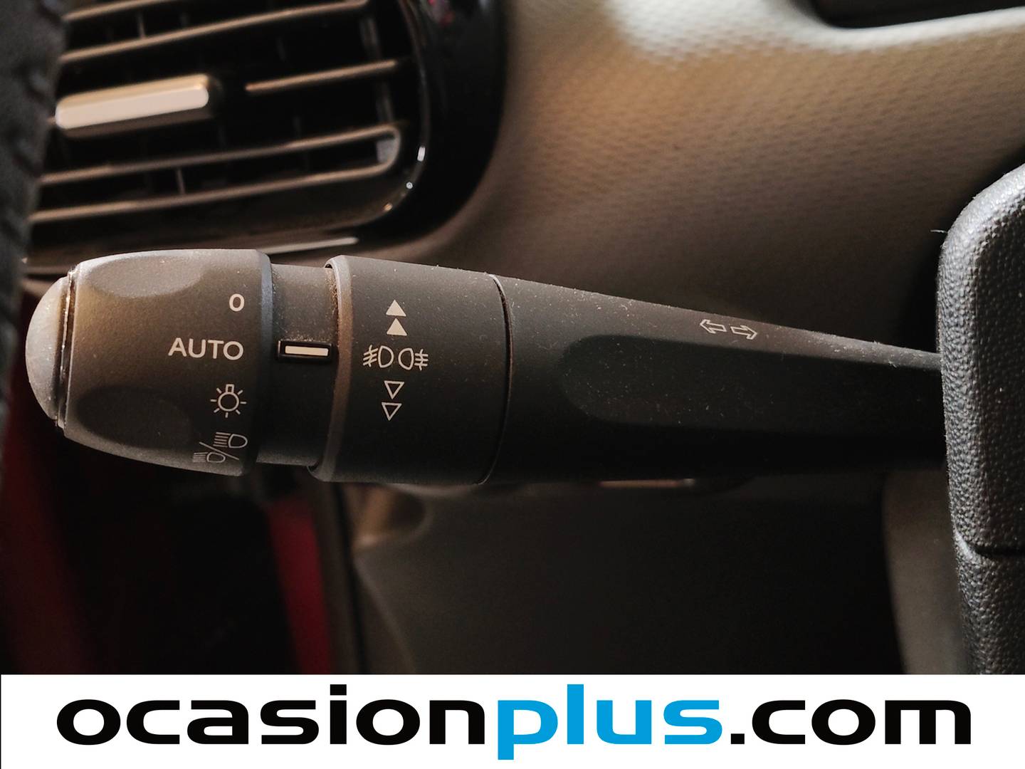 Equipamiento del Citroën C4 Cactus Citroën C4 Cactus PureTech 110 S&S Feel Edition (110 CV)