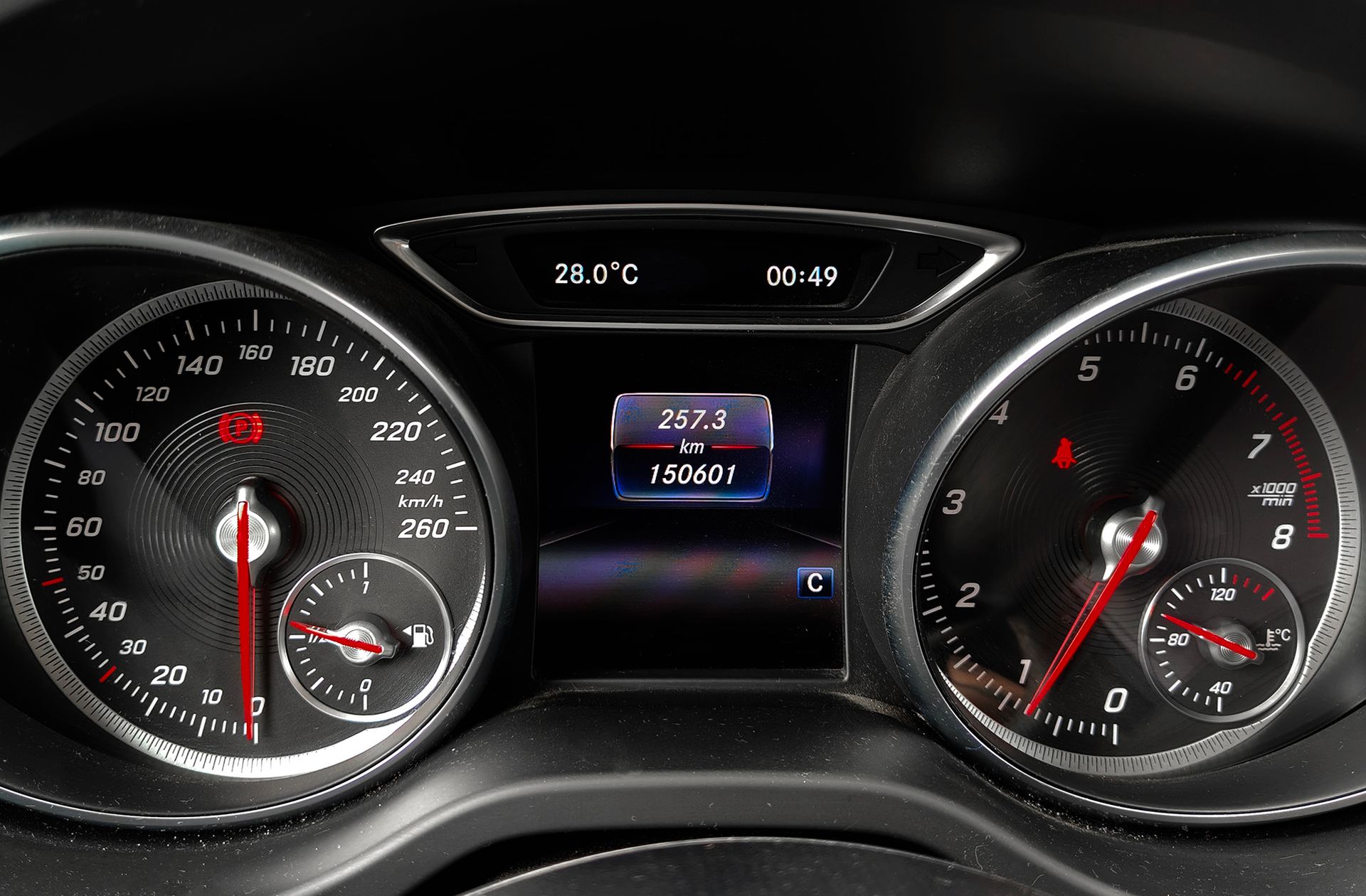 Mercedes-Benz CLA 180 Pack AMG - foto 22