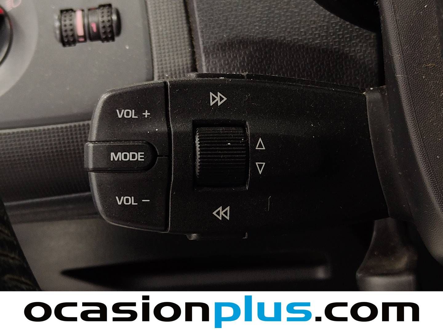 Equipamiento del Seat Ibiza Seat Ibiza 1.6 TDI Style  (105 CV)