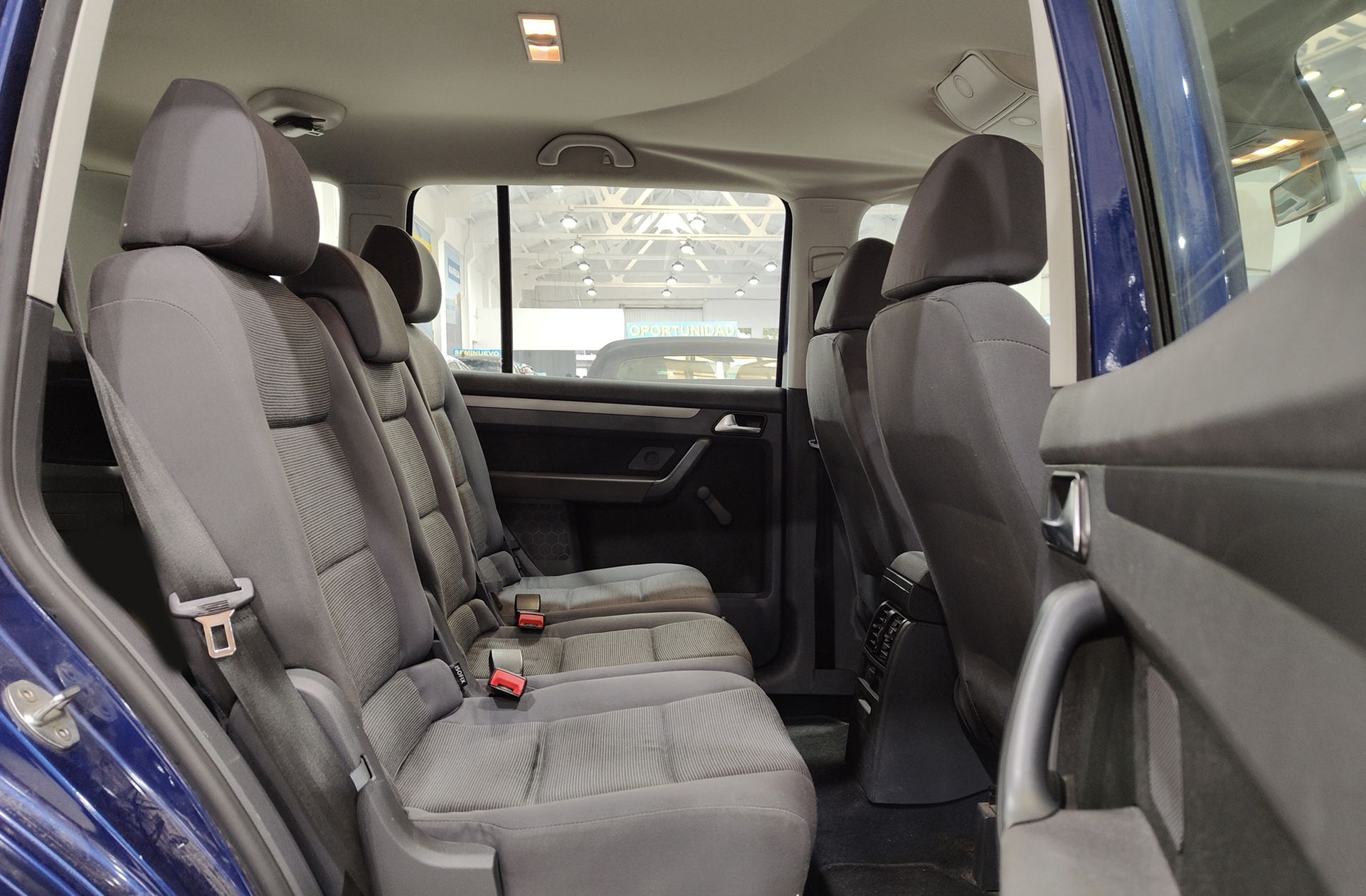 Volkswagen Touran Edition 1.9 TDI - foto 13