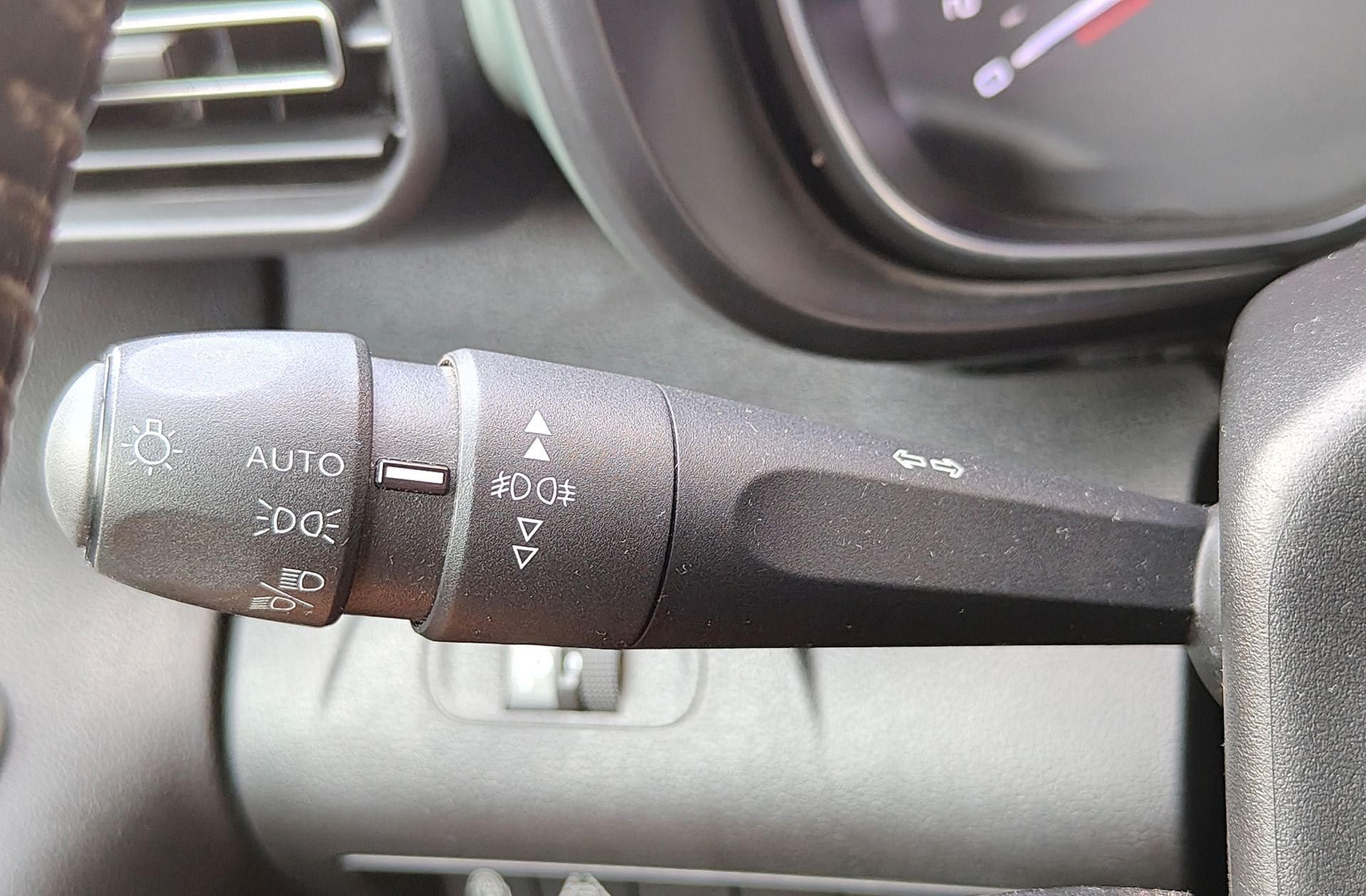 Citroën Berlingo BlueHDi 130 Talla M Shine - foto 22