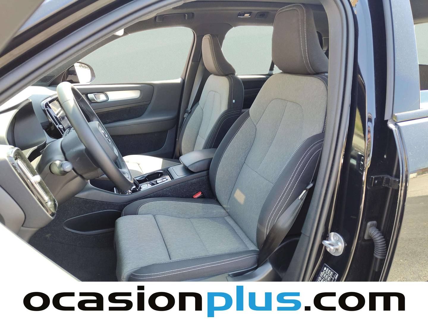 Foto asientos delanteros Volvo XC40 Volvo XC40 B3 Gasolina Mild hybrid Black Edition Ultra Auto (163 CV)