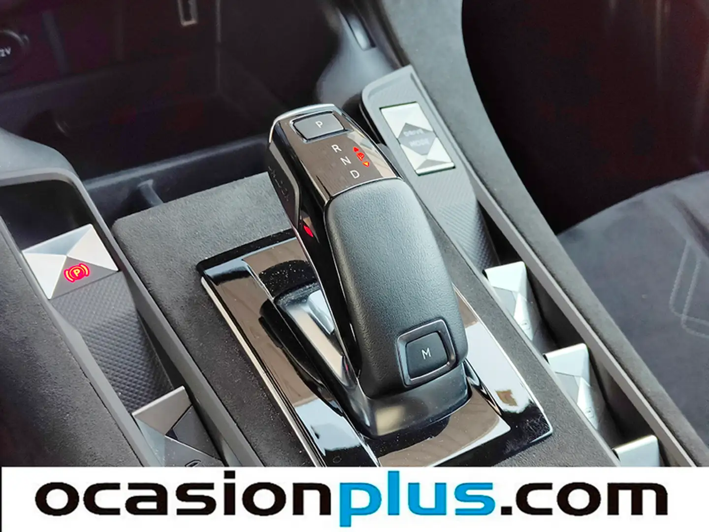 Foto DS DS 7 DS DS7 Crossback BlueHDi 130 Performance Line Auto (130 CV)