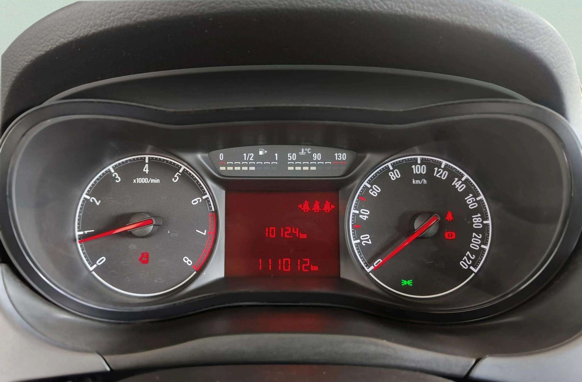 Opel Corsa 1.4 Expression - foto 21