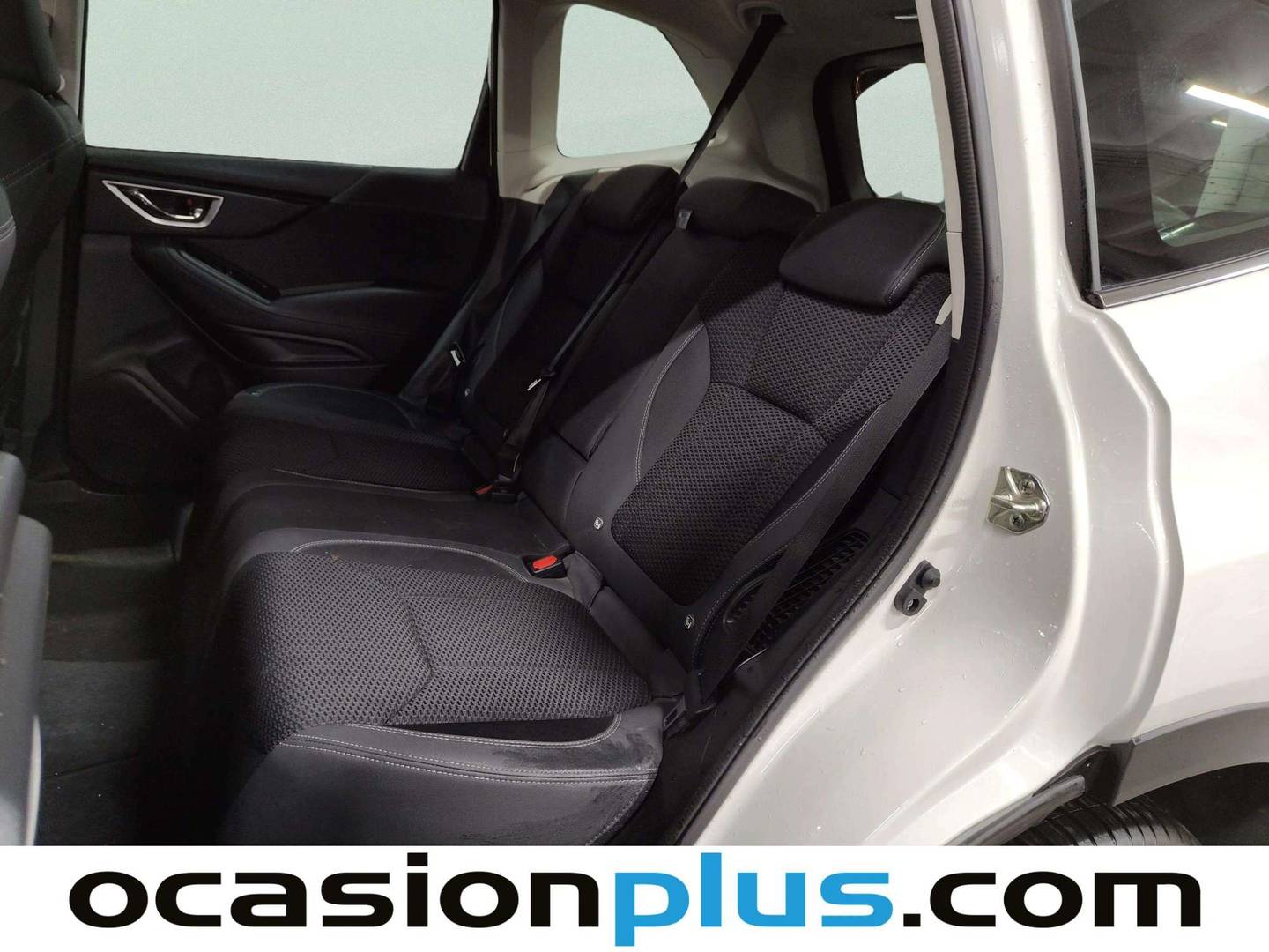 Foto asientos traseros Subaru Forester Subaru Forester 2.0i Hybrid Executive CVT (150 CV)