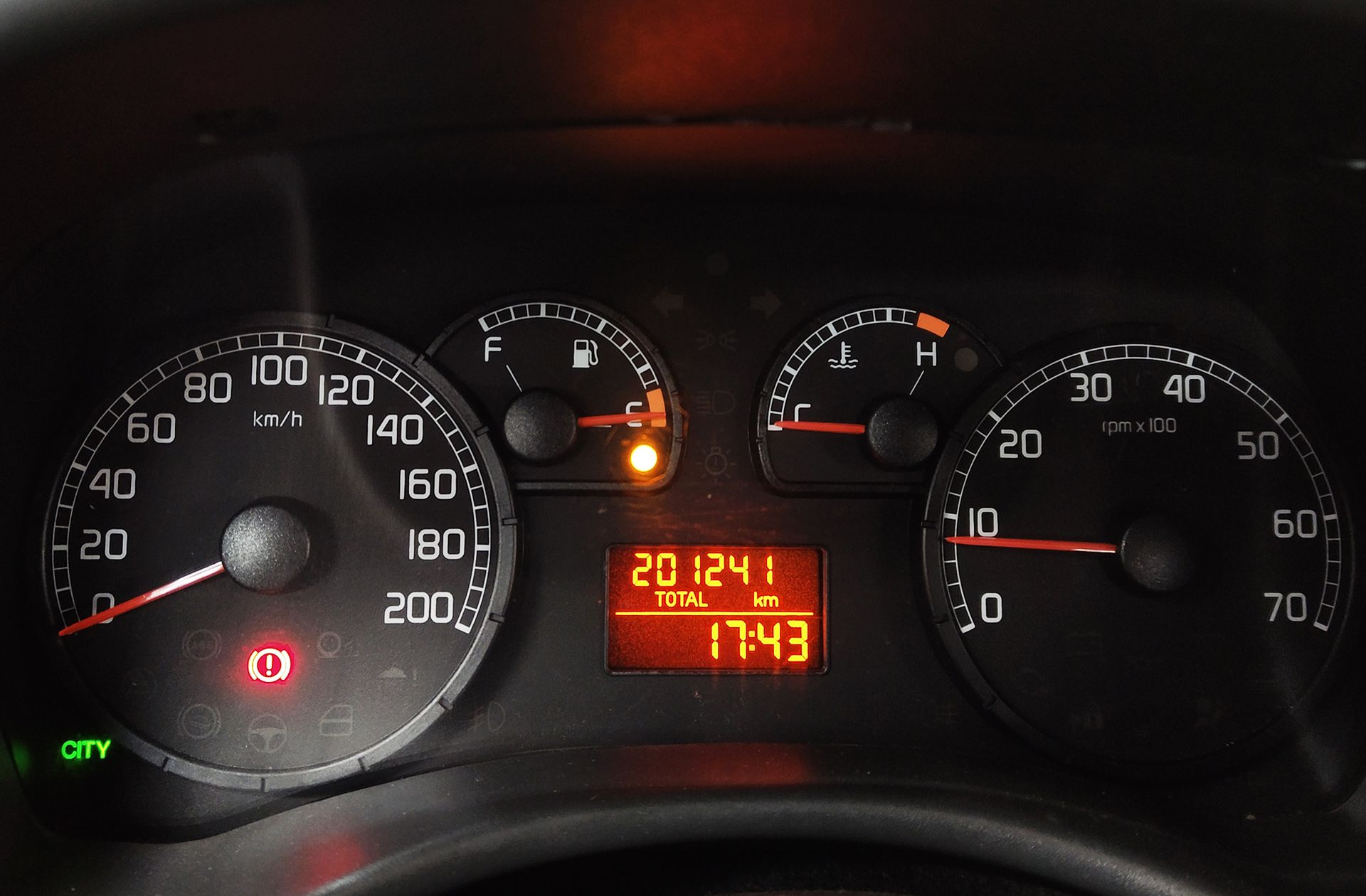 Fiat Punto 1.4 16v Dynamic - foto 18