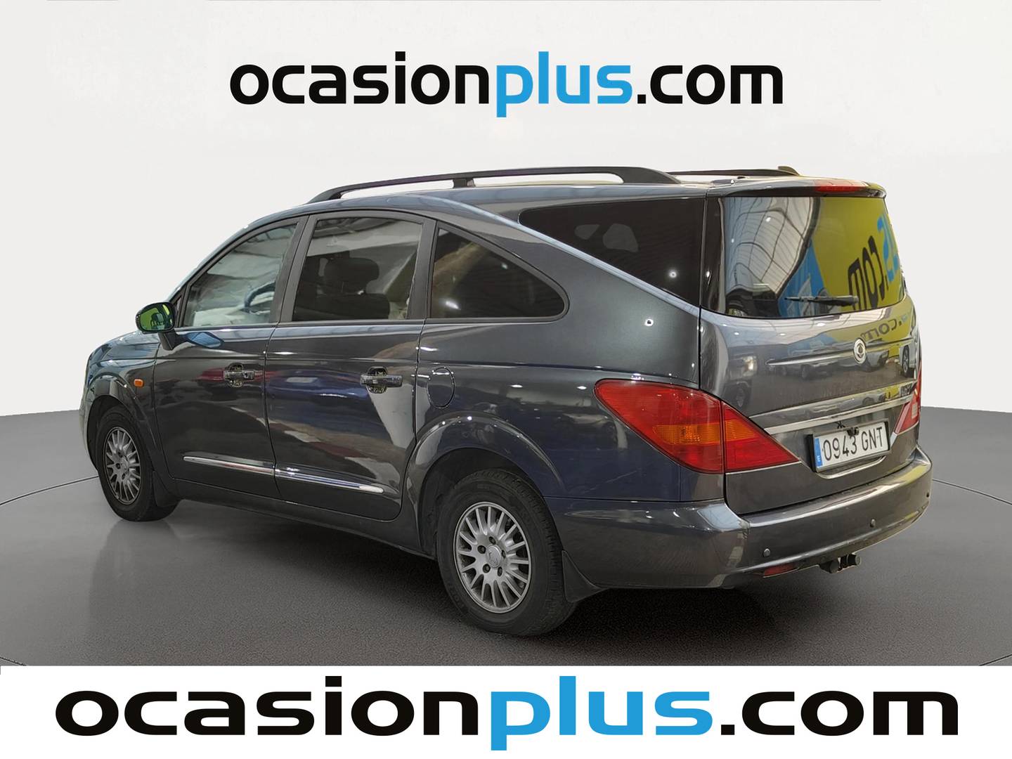 Foto trasera SsangYong Rodius SsangYong Rodius 270 Xdi Limited (165 CV) 7 plazas izquierda