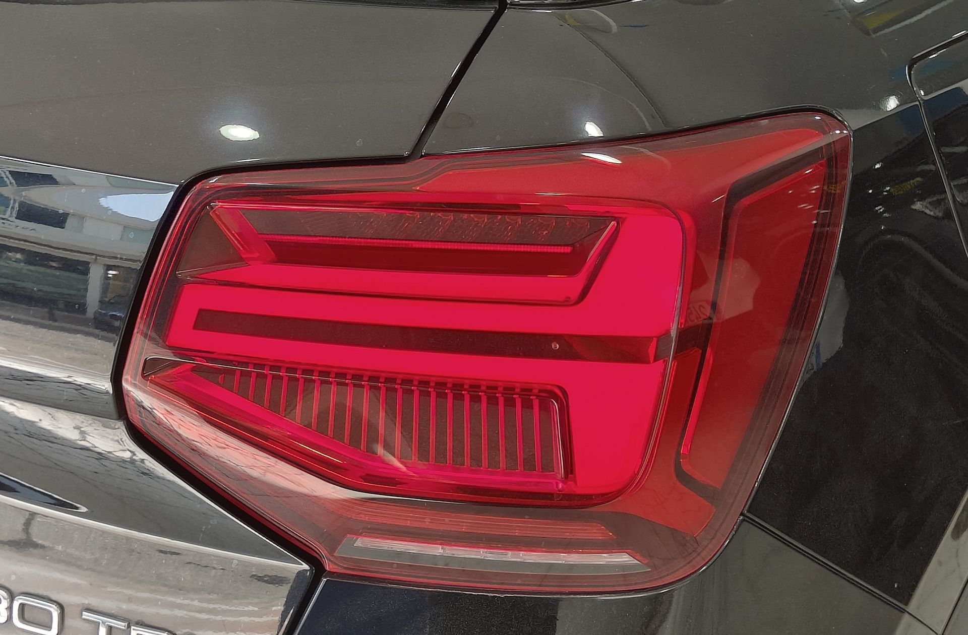 Audi Q2 Advanced 30 TDI S tronic - foto 13