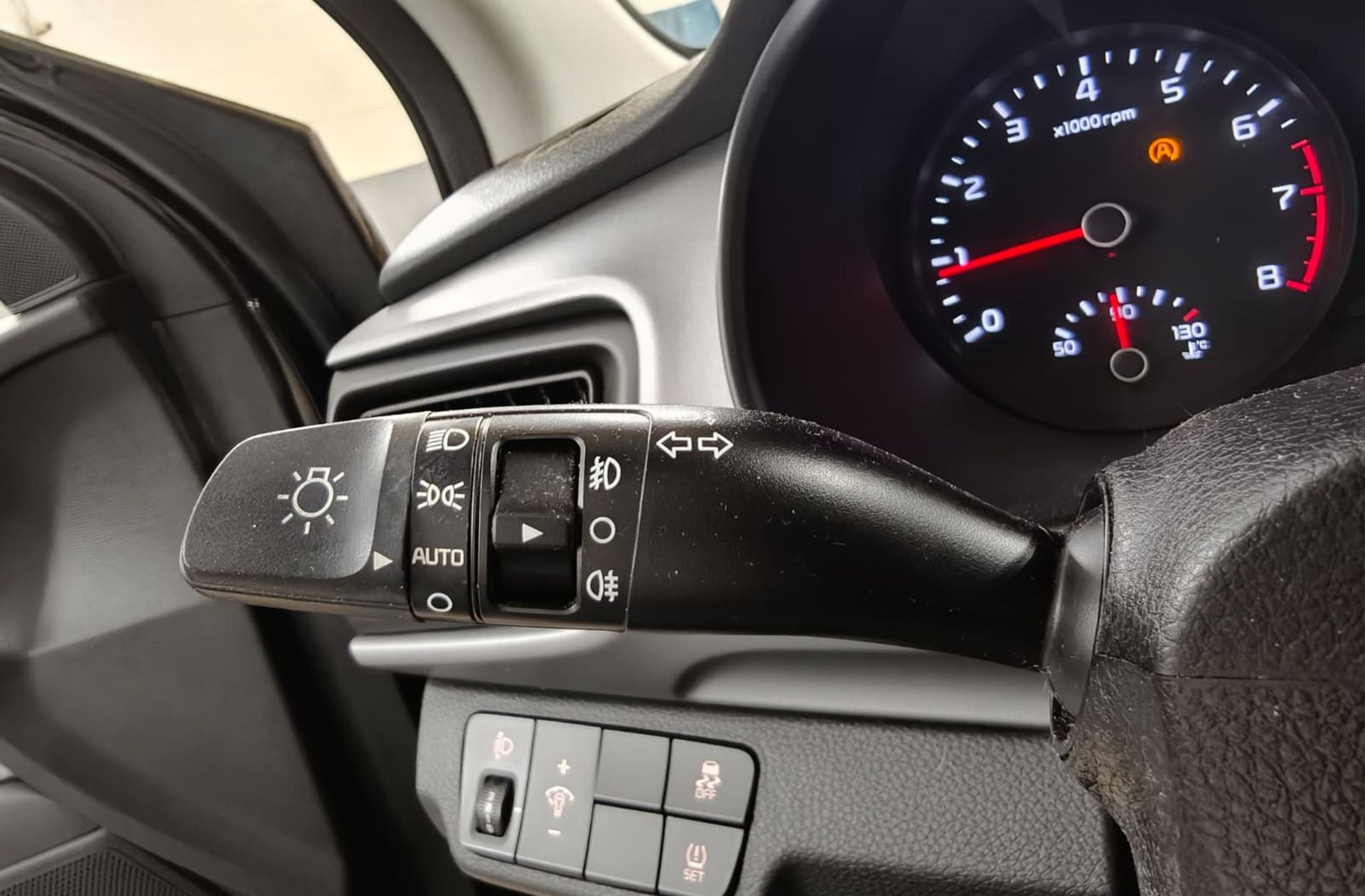 Kia Stonic 1.0 T-GDi Concept - foto 23