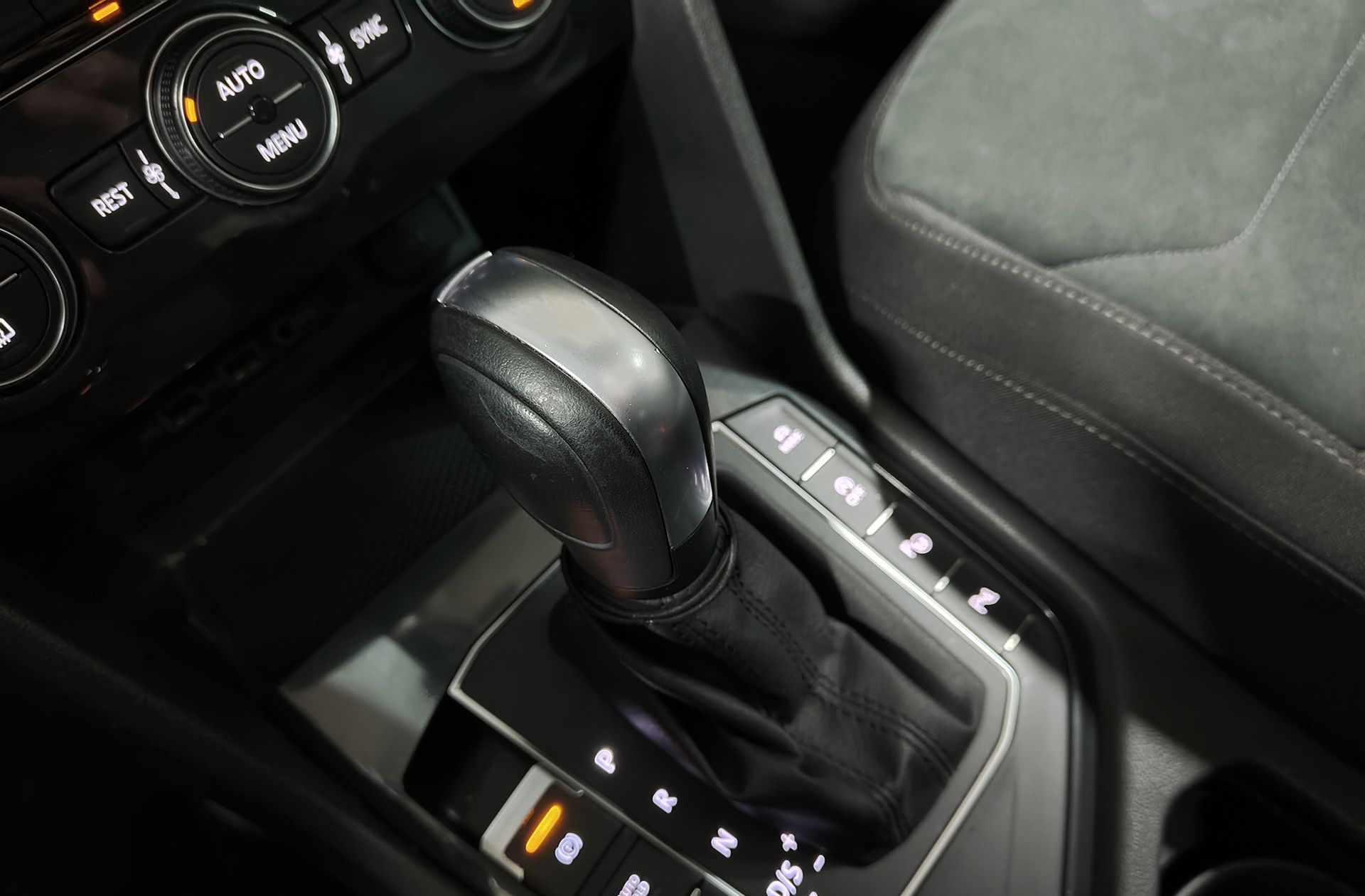 Volkswagen Tiguan Sport 1.5 TSI DSG Pack R-Line - foto 5