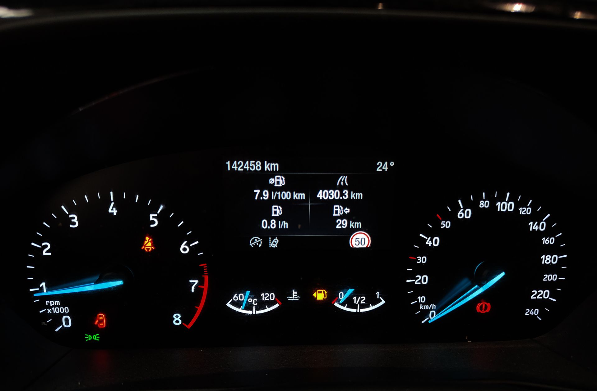 Ford Focus 1.0 EcoBoost ST-Line - foto 23