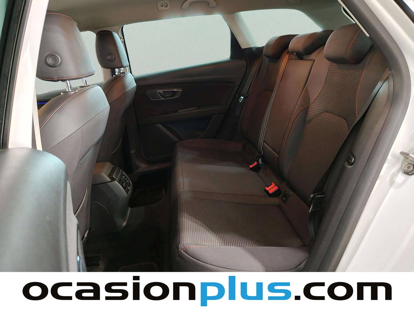 Foto asientos traseros Seat León Seat León ST 1.4 TSI ACT S&S FR Advanced (150 CV)