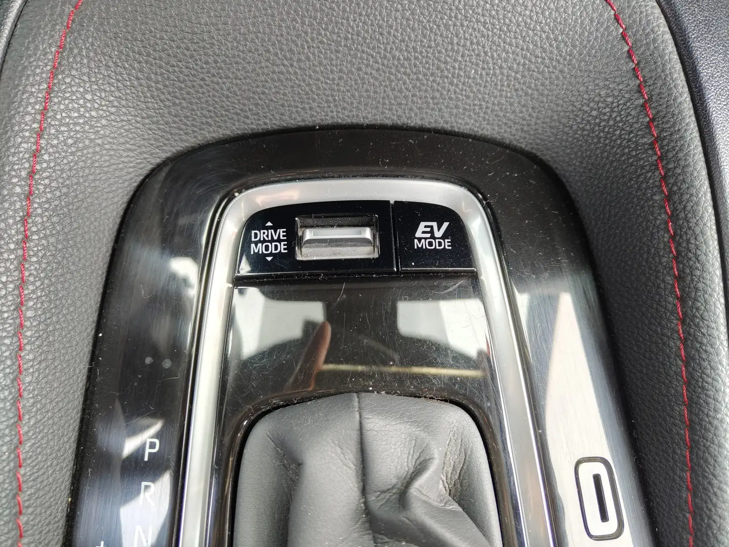 Foto Toyota Corolla Toyota Corolla 180H Advance E-CVT (180 CV)