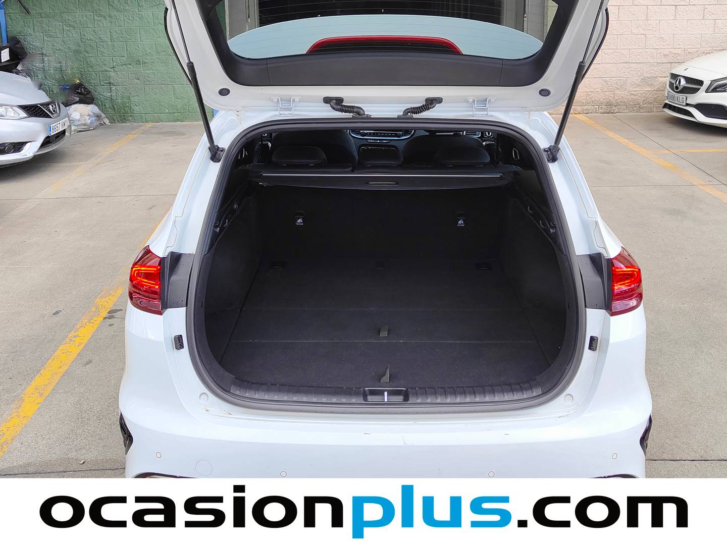 Foto KIA Ceed Tourer Kia Ceed Tourer Tourer 1.0 MHEV Style Edition DCT (100 CV)