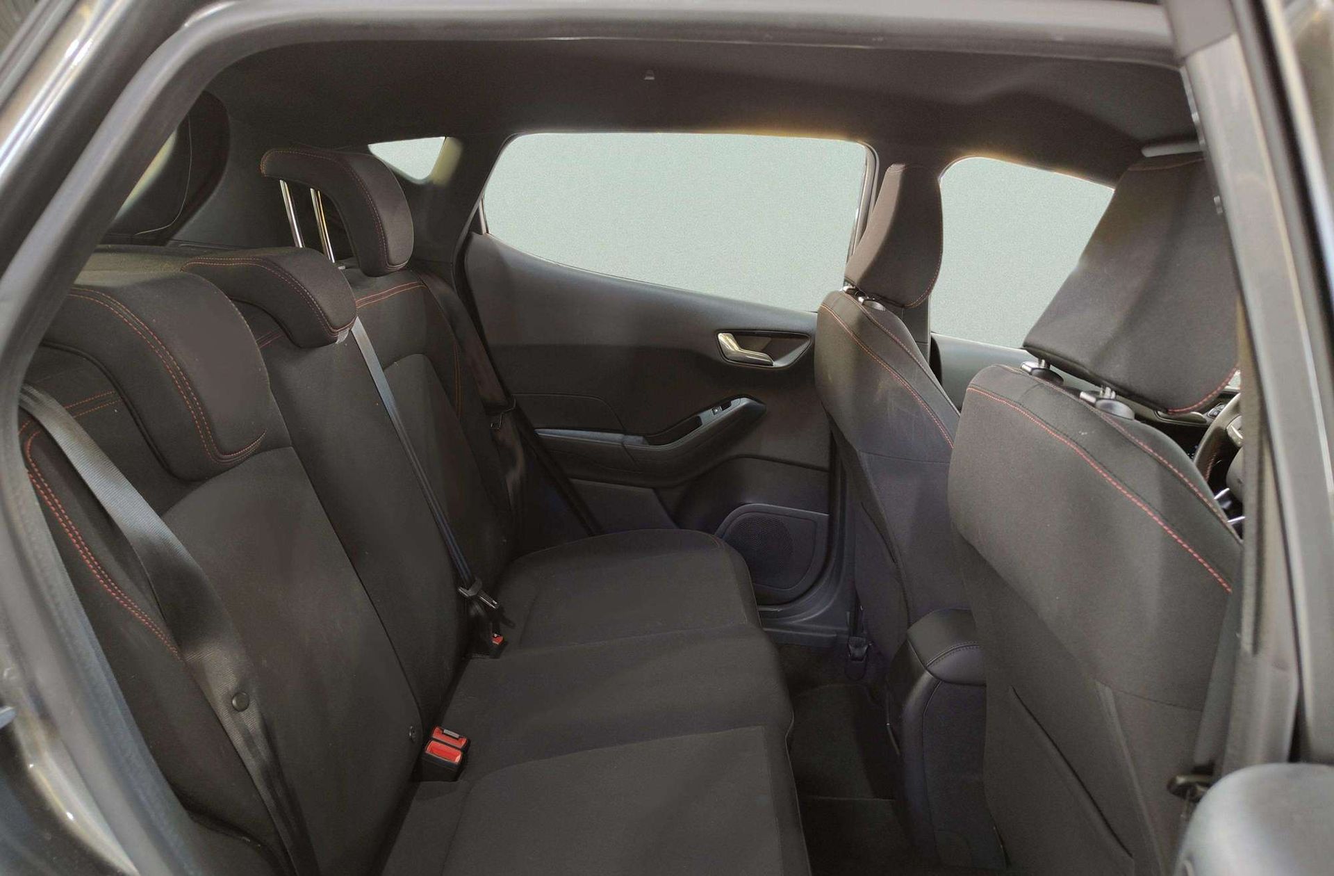Ford Fiesta 1.0 EcoBoost MHEV ST-Line - foto 16