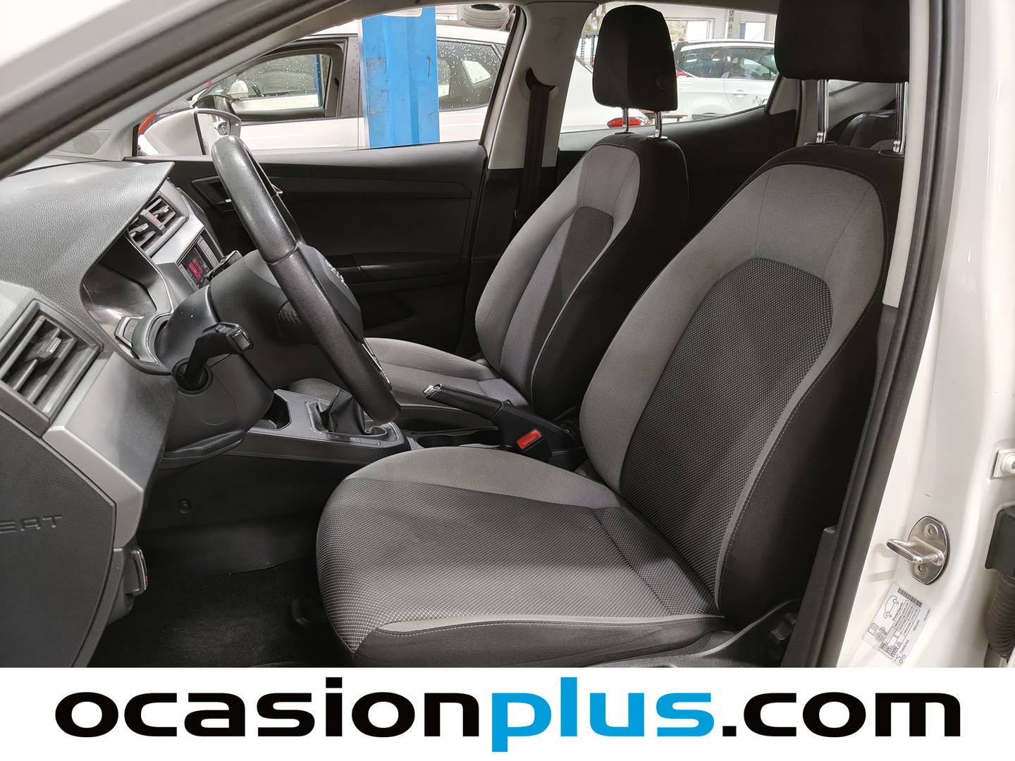 Foto asientos delanteros Seat Ibiza Seat Ibiza 1.0 MPI Style Plus (80 CV)
