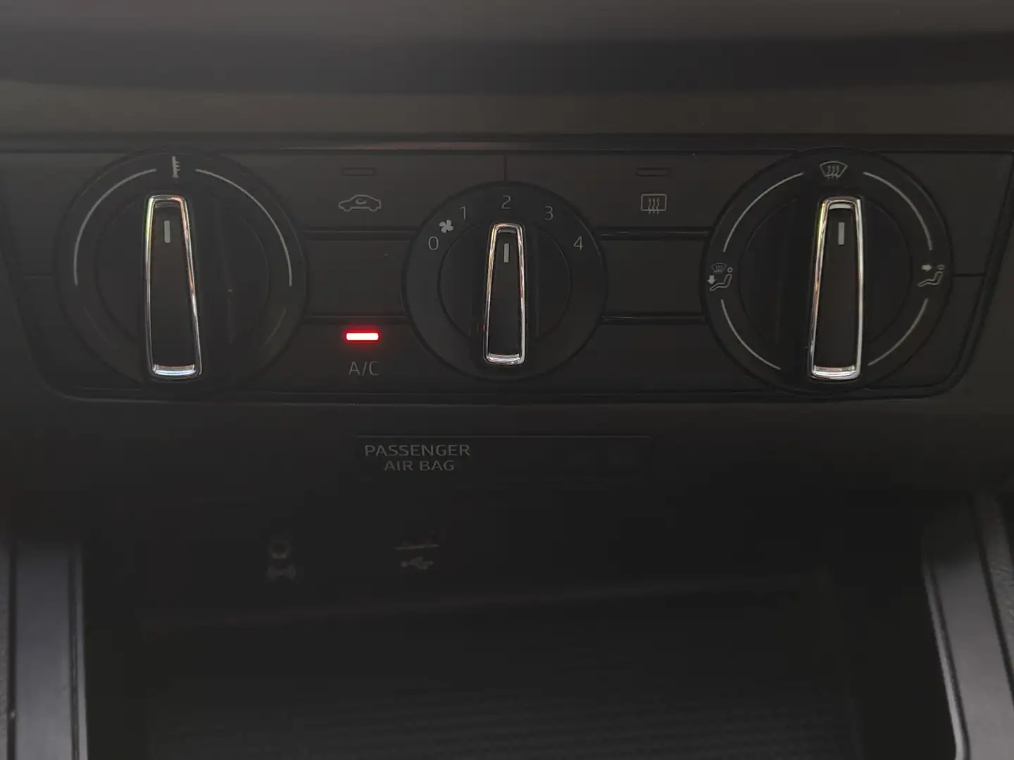 Foto Seat Ibiza SEAT Ibiza 1.0 MPI Style (80 CV)