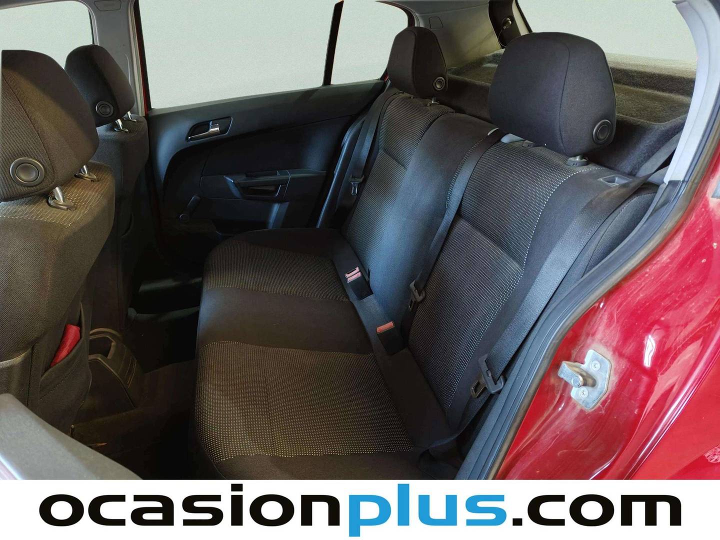 Foto asientos traseros Opel Astra Opel Astra 1.6 Sport (105 CV)