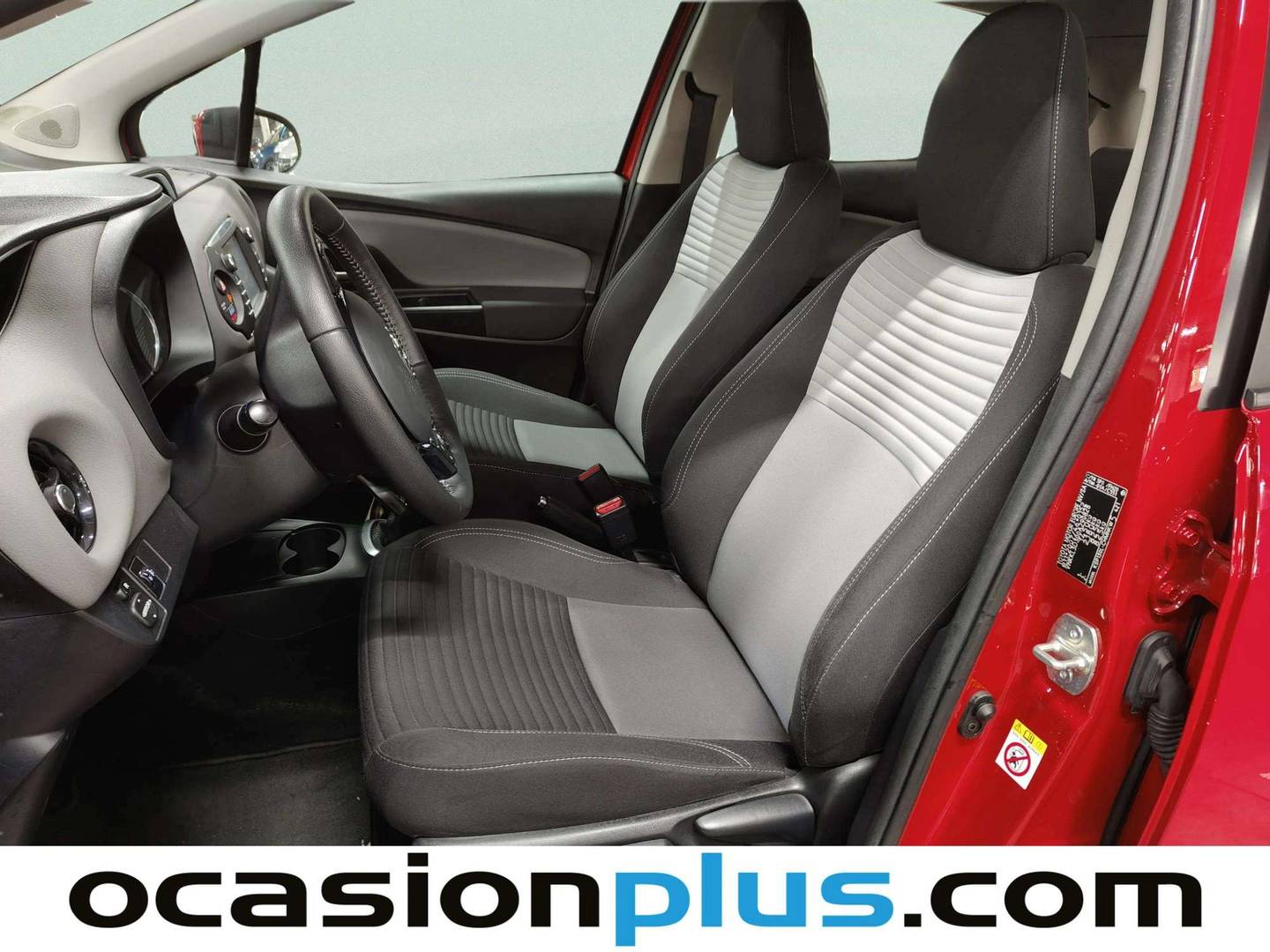 Foto asientos delanteros Toyota Yaris Toyota Yaris 70 Active (69 CV)