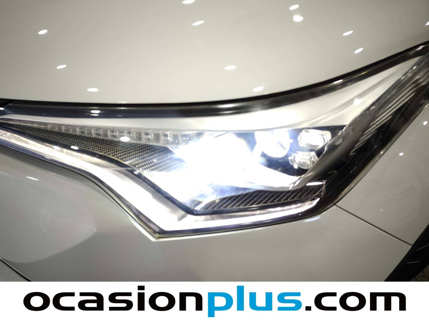 Acabados Toyota C-HR Toyota C-HR 1.8 125H Advance (122 CV)