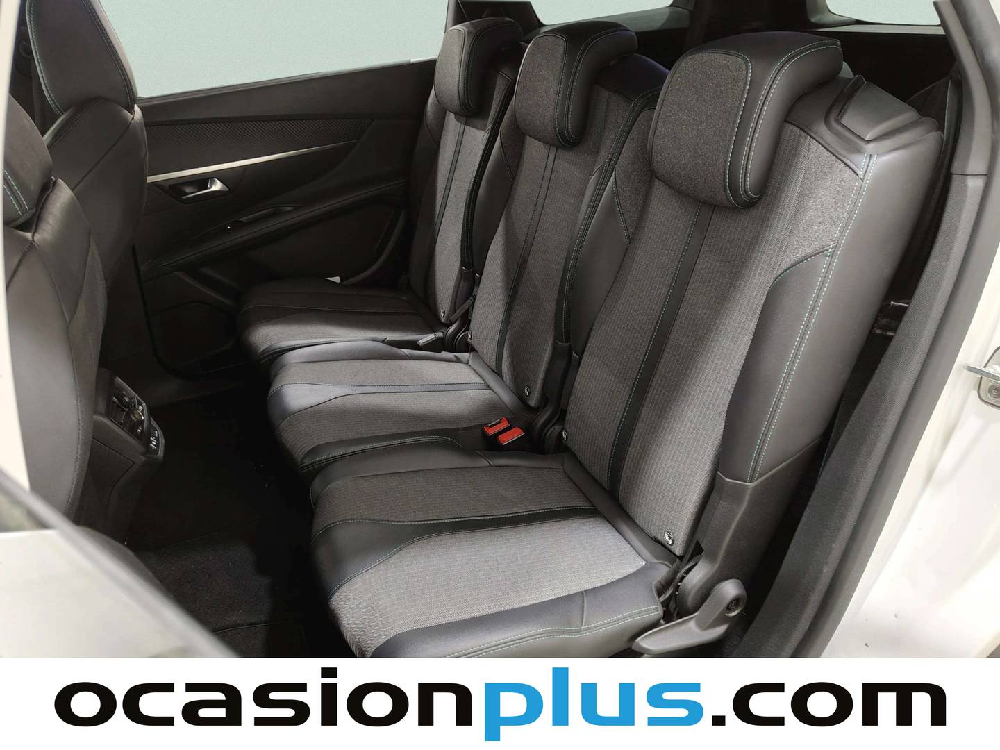 Foto asientos traseros Peugeot 5008 Peugeot 5008 PureTech 130 S&S Allure Pack (130 CV)