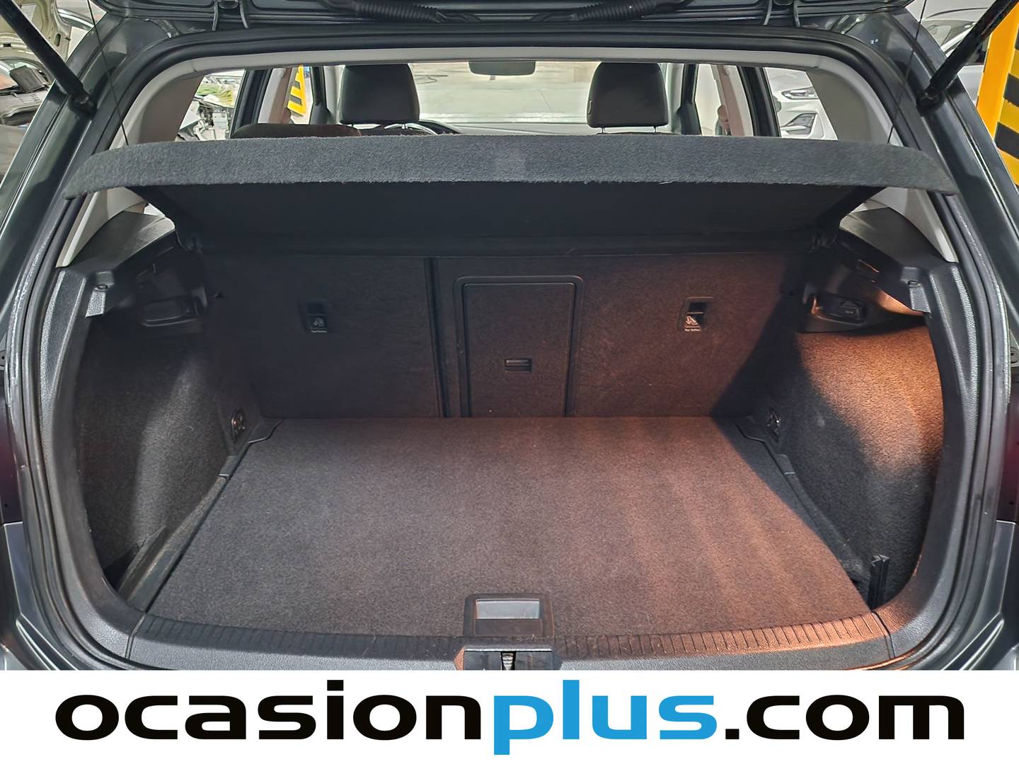 Fotos maletero Volkswagen Golf Volkswagen Golf Advance 1.6 TDI (115 CV) DSG