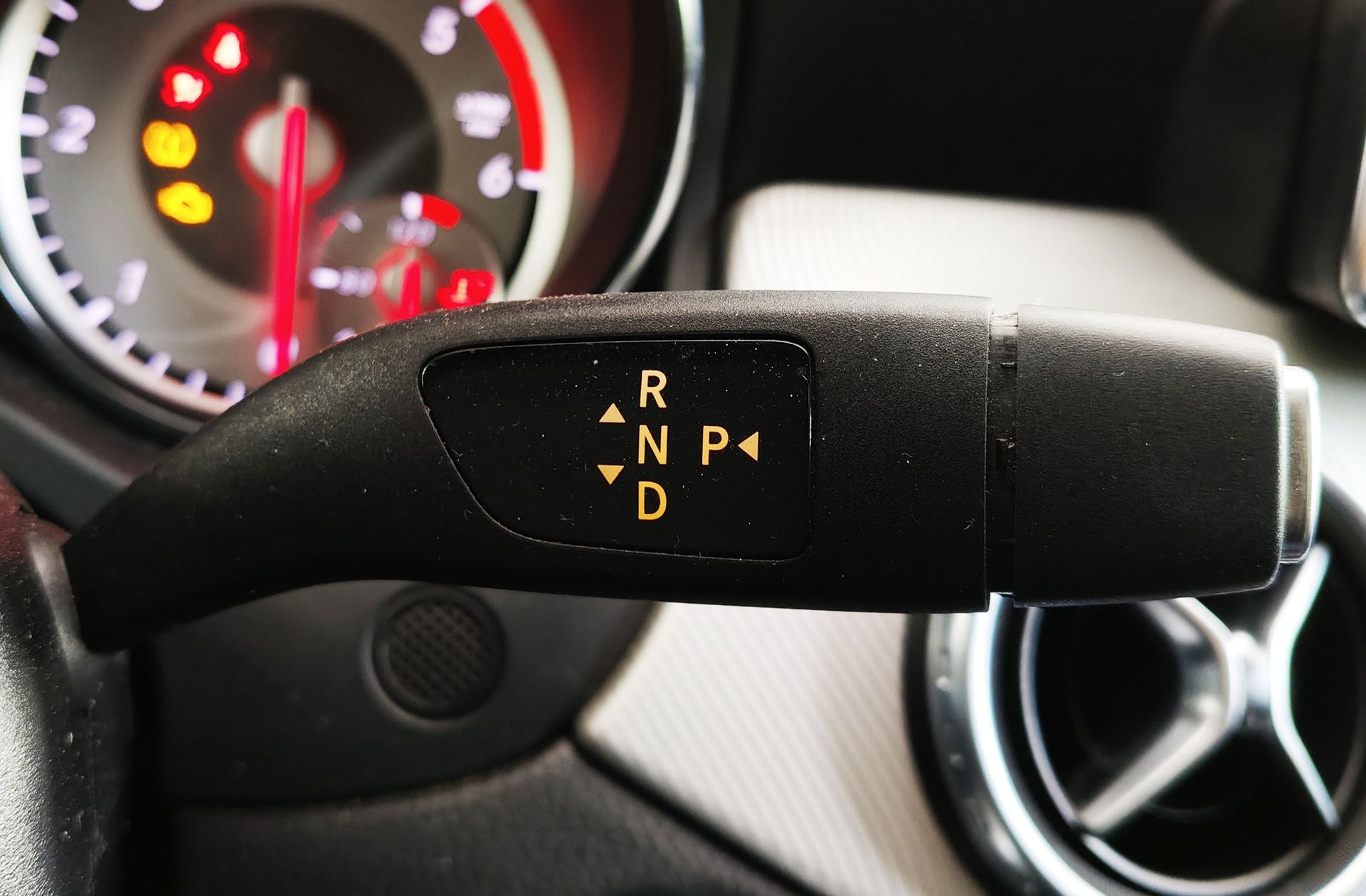 Mercedes-Benz GLA 220 CDI Urban 4Matic - foto 6