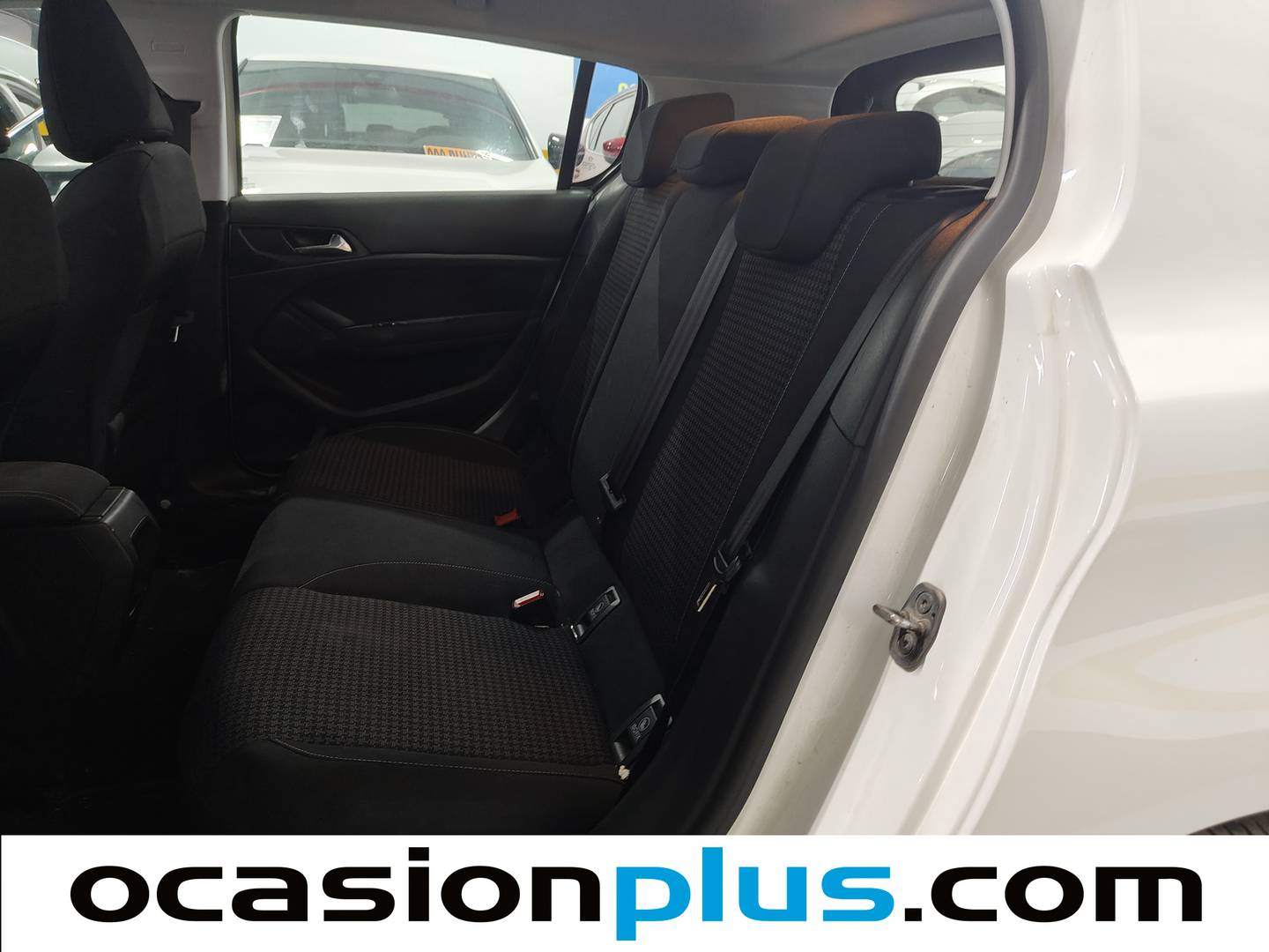 Foto asientos traseros Peugeot 308 Peugeot 308 BlueHDi 100 Style (100 CV)