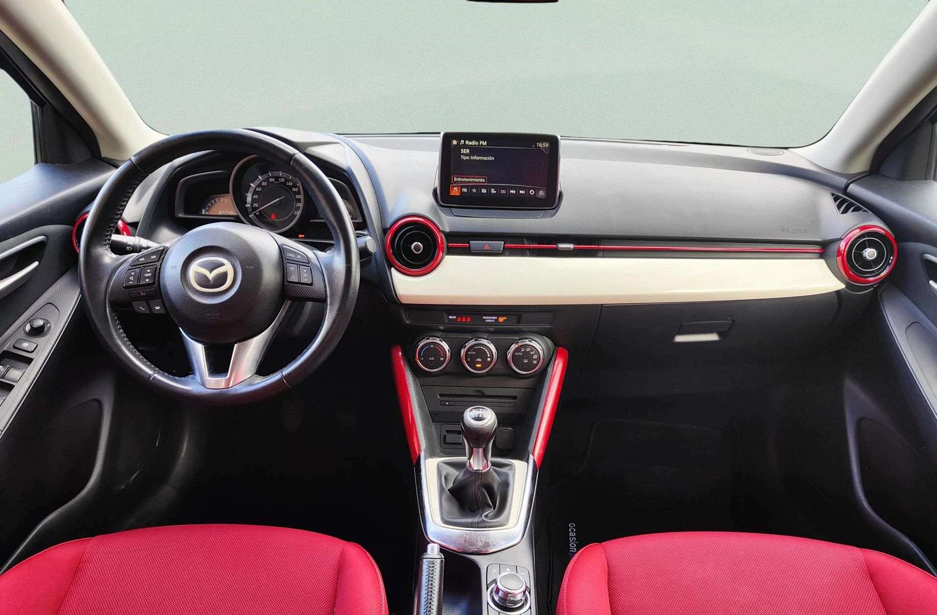 Mazda Mazda2 1.5 GE Style+ Confort Red - foto 6