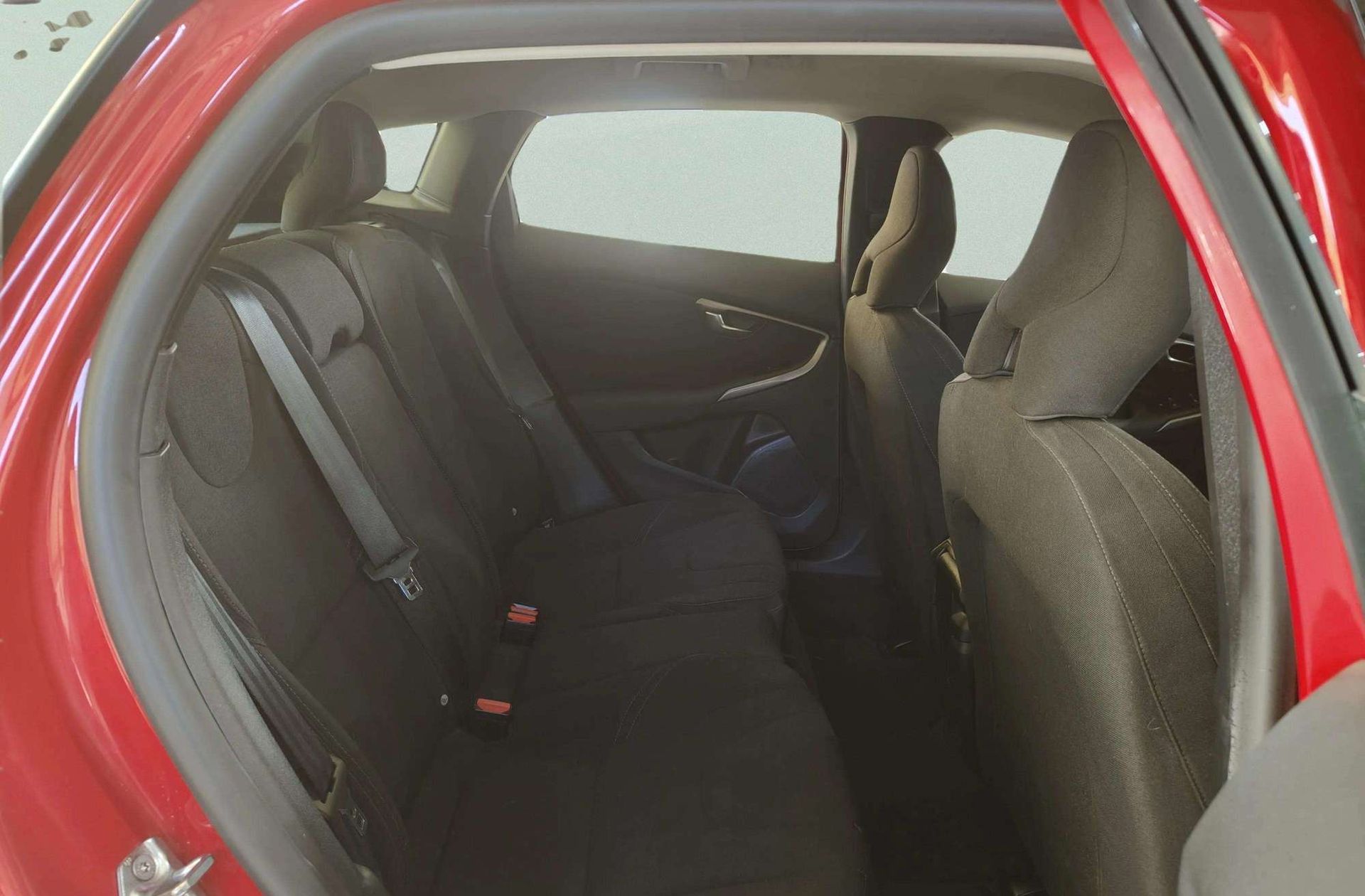 Volvo V40 D2 Kinetic - foto 16