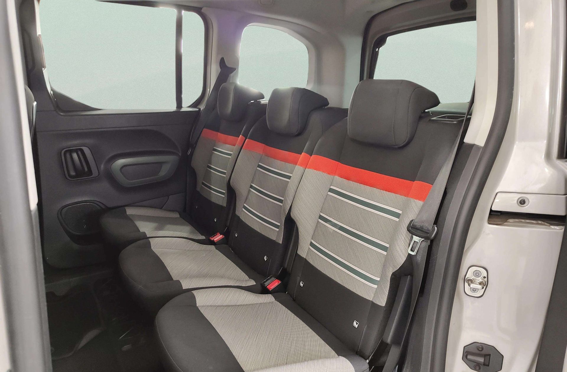 Citroën Berlingo BlueHDi 130 Talla M Shine - foto 13