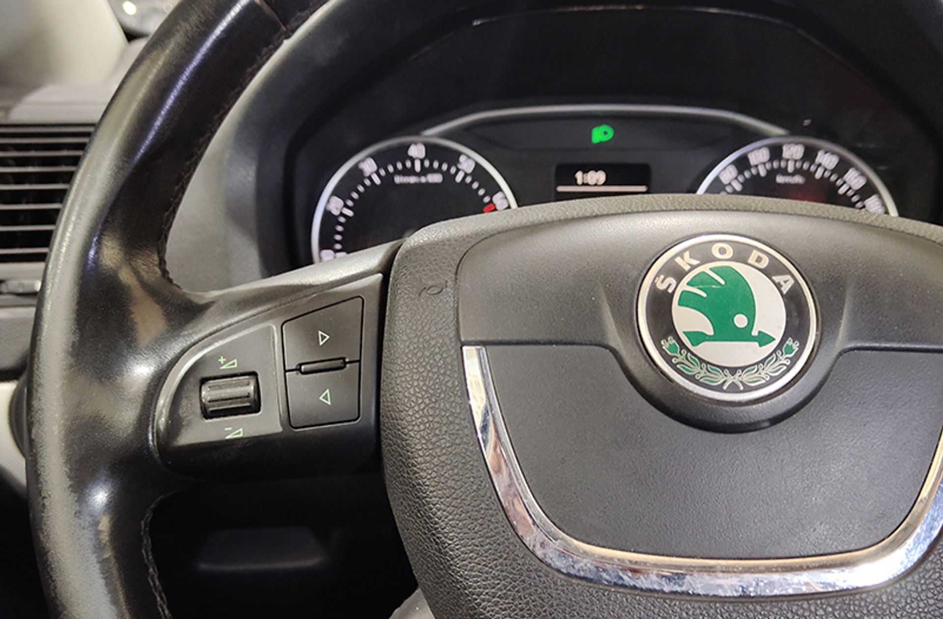 Škoda Octavia 1.8 TSI Executive - foto 21