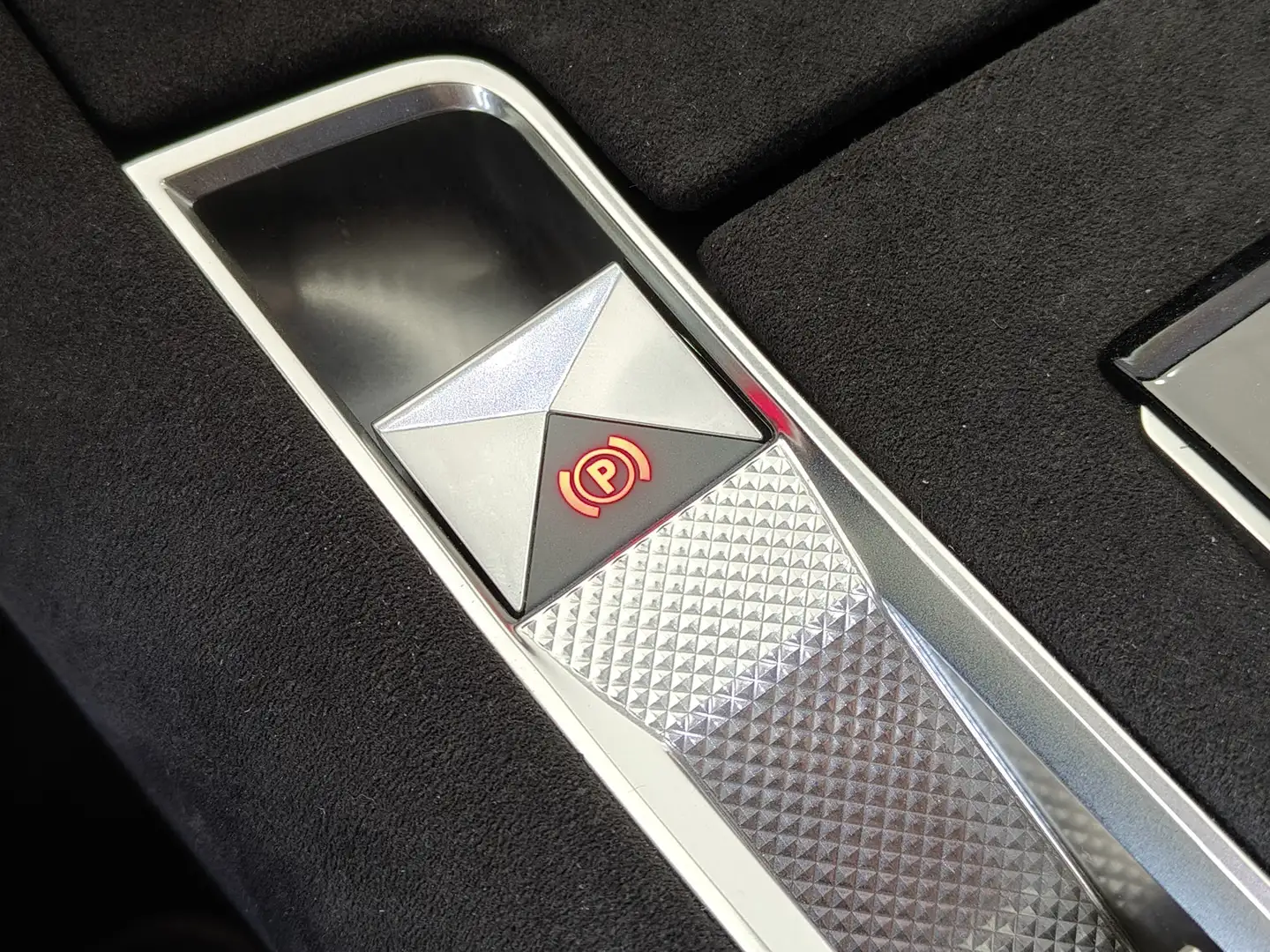 Foto DS DS 7 DS DS7 Crossback BlueHDi 130 Performance Line Auto (130 CV)