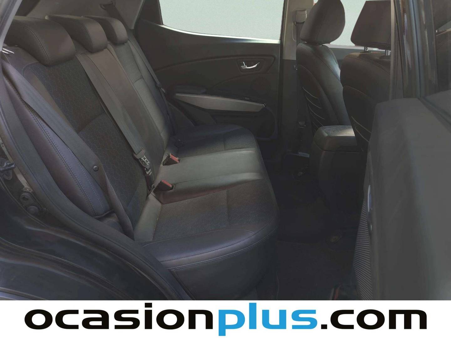 Foto asientos traseros SsangYong Tivoli SsangYong Tivoli G16 1.6 Limited 4x2 (128 CV)